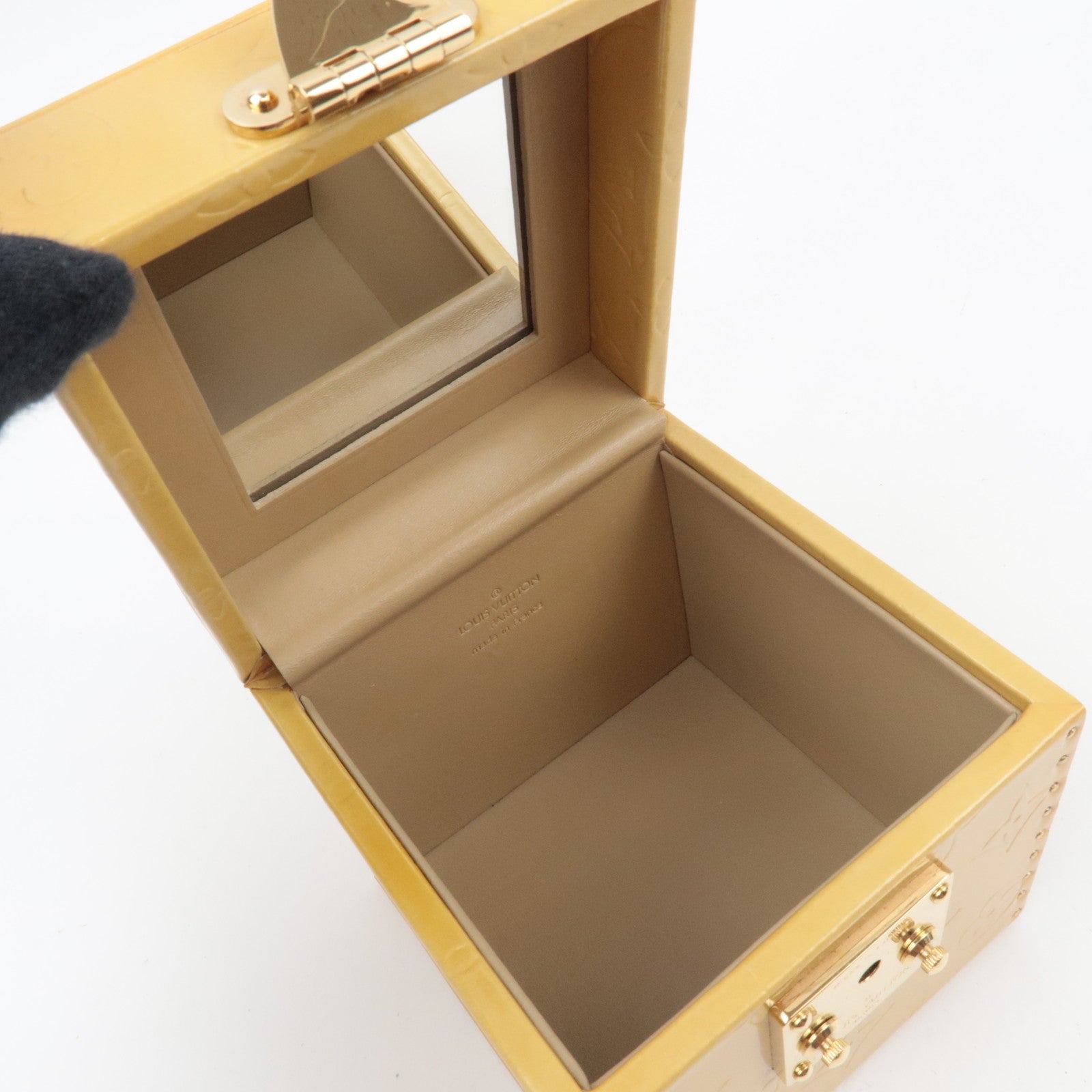 Louis Vuitton Monogram Vernis Bleecker Vanity Bag Beige M91002 AS0919