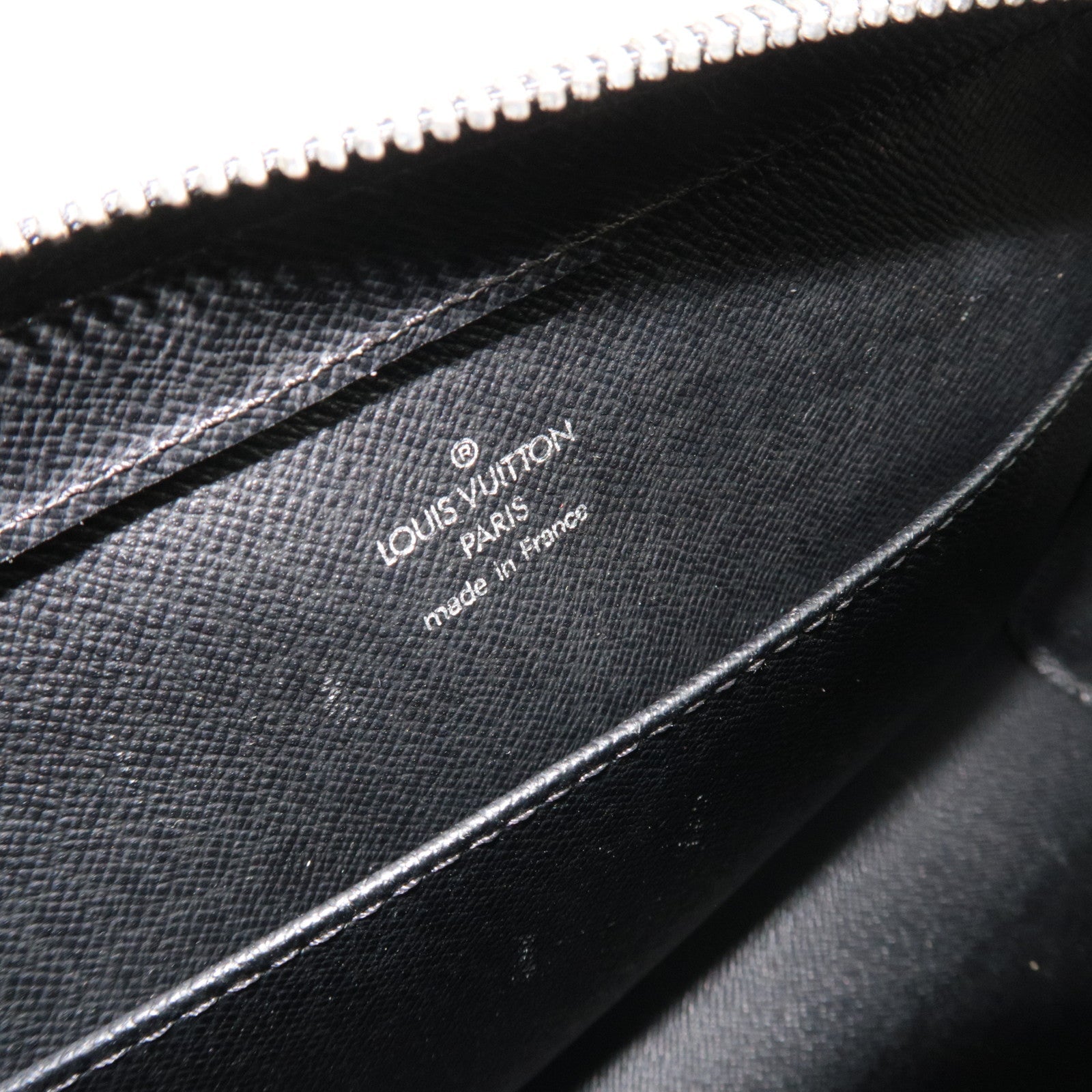 Louis Vuitton Taiga Baikal Clutch Bag Ardoise M30182 VI0065