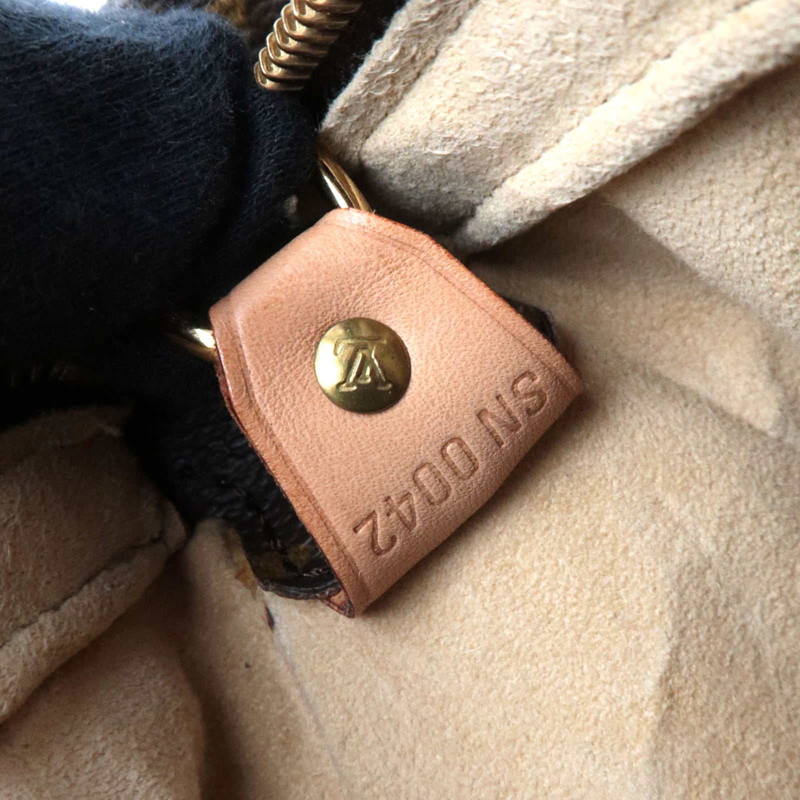 Louis Vuitton Monogram Looping GM Shoulder bag M51145 SN0042