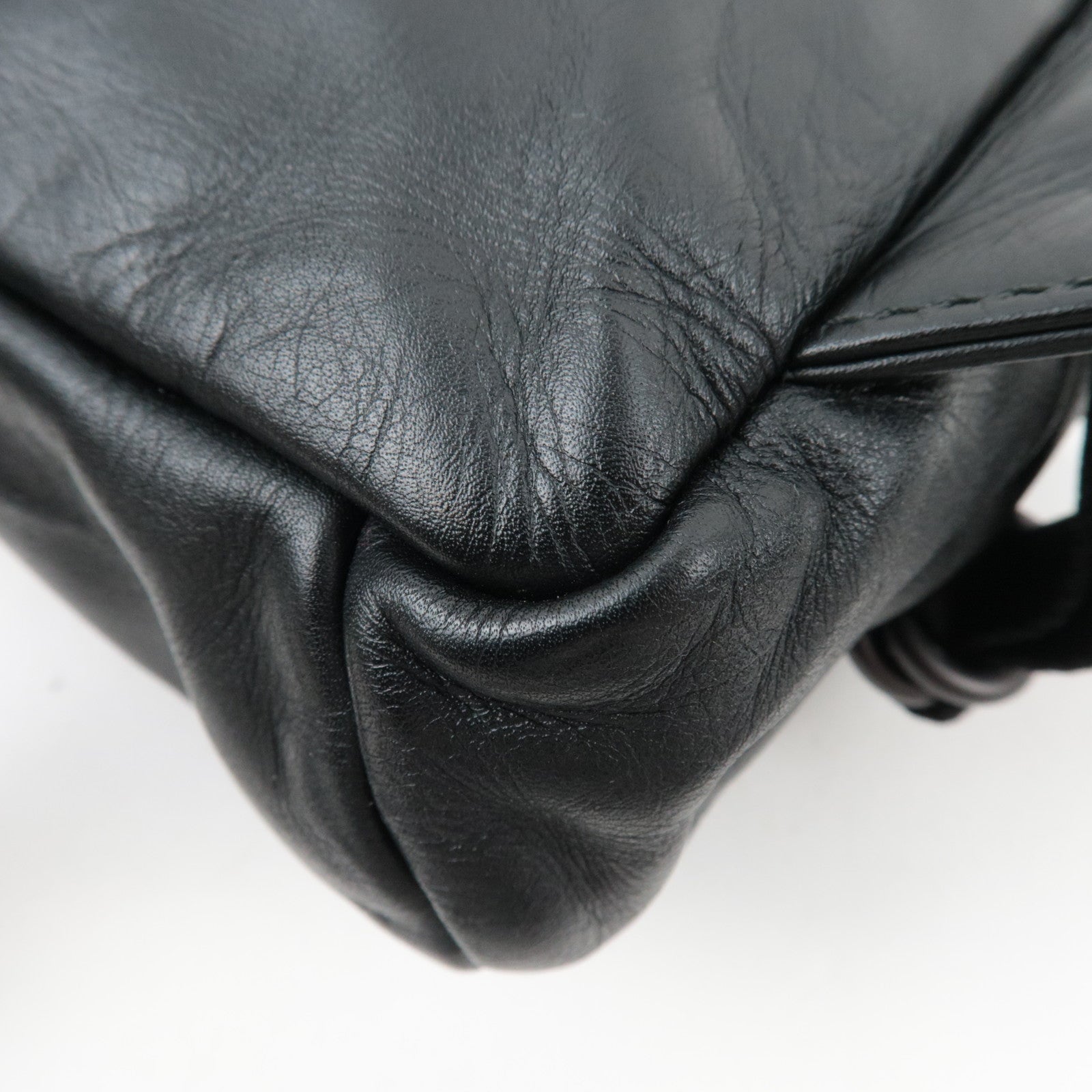 BOTTEGA VENETA Intrecciato Body Bag Leather Black