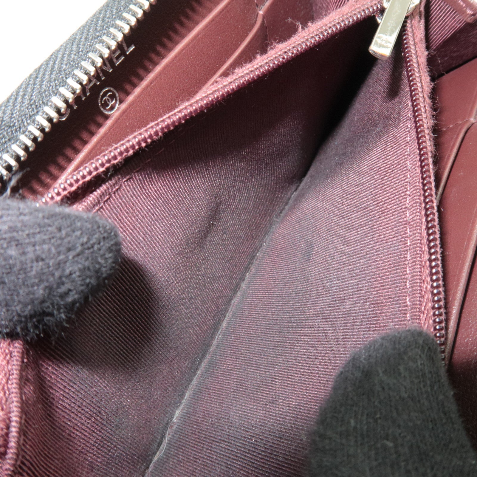 CHANEL Round Zipper Long Wallet Caviarskin Black Silver HDW 31727645 *Box, Dust bag, G card