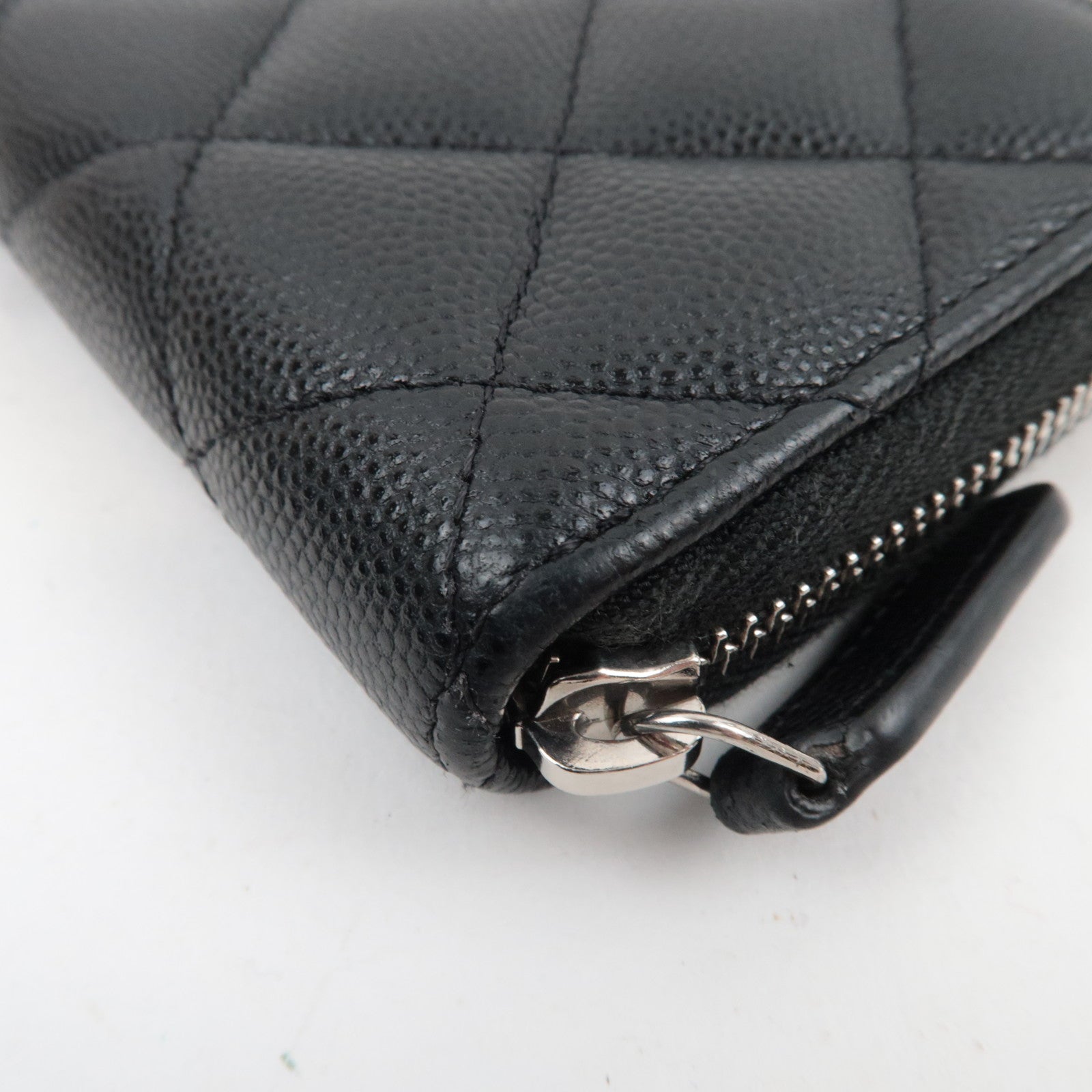 CHANEL Round Zipper Long Wallet Caviarskin Black Silver HDW 31727645 *Box, Dust bag, G card