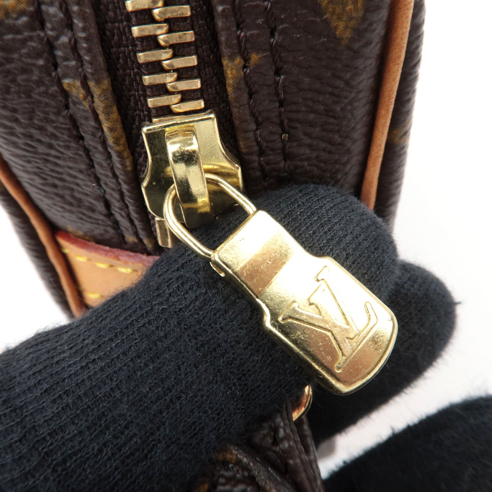 Louis Vuitton Monogram Marly Dragonne GM Wristlet Clutch M51825 SL0072