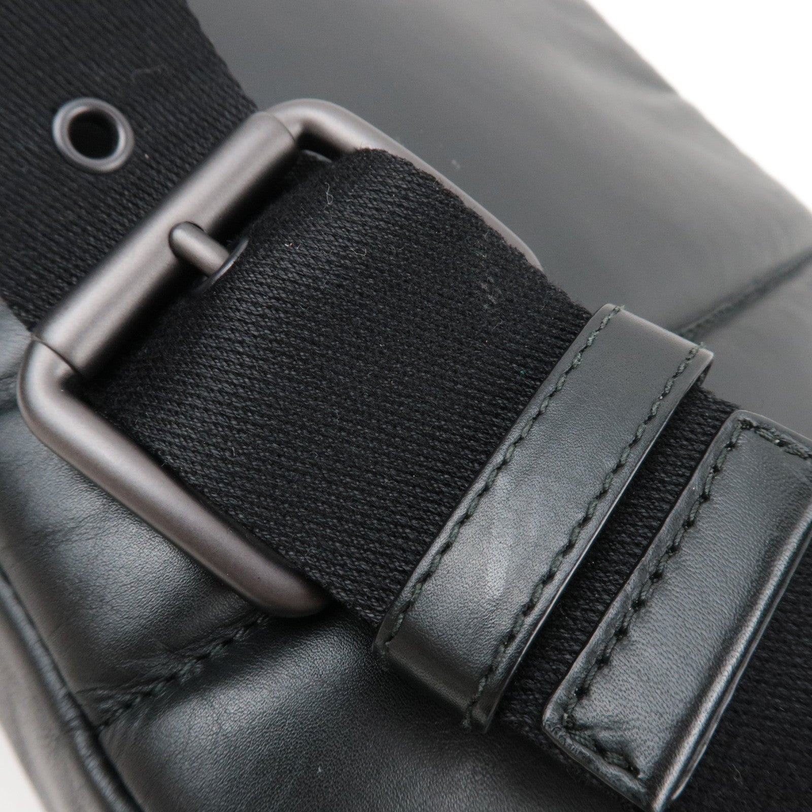 BOTTEGA VENETA Intrecciato Leather Body Bag Black *Dust bag