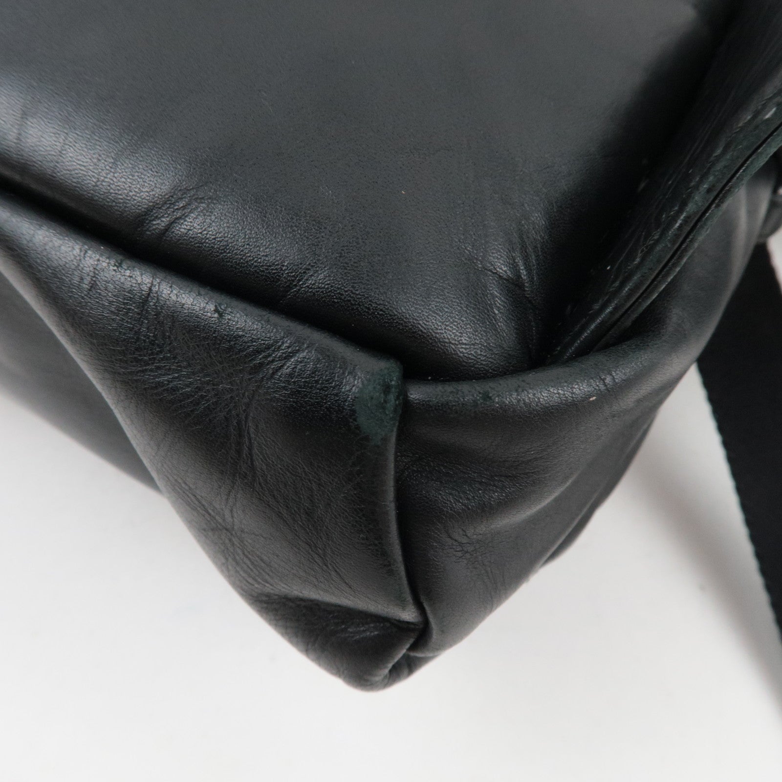 BOTTEGA VENETA Intrecciato Leather Body Bag Black *Dust bag