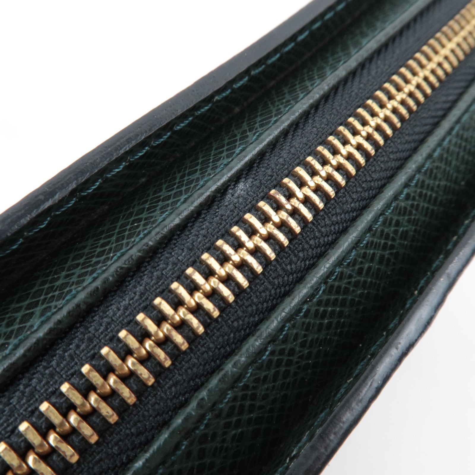 Louis Vuitton Taiga Baikal Clutch Bag Epicea M30184 VI0030