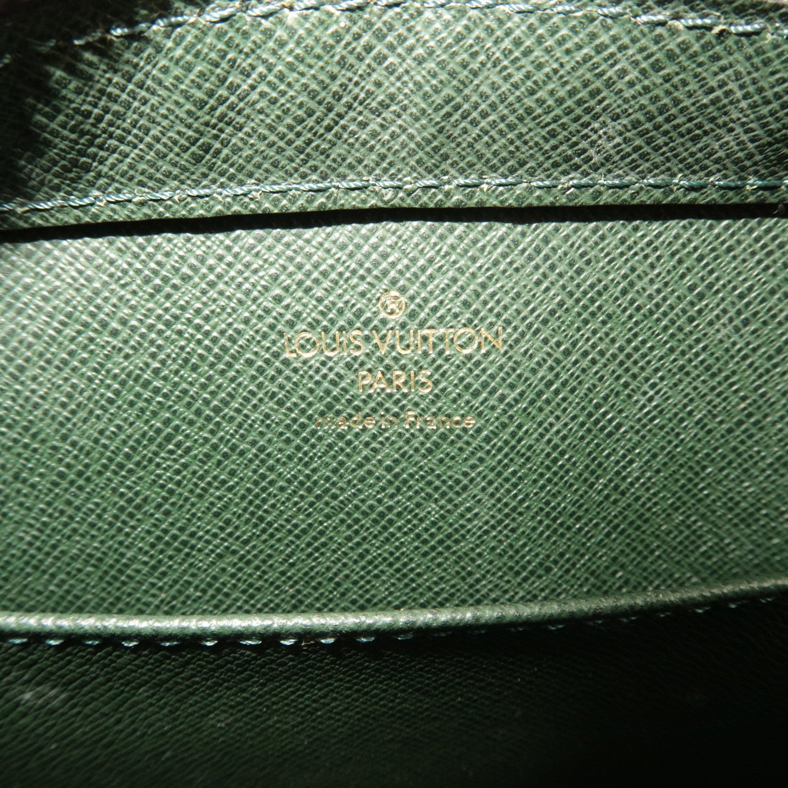 Louis Vuitton Taiga Baikal Clutch Bag Epicea M30184 VI0030