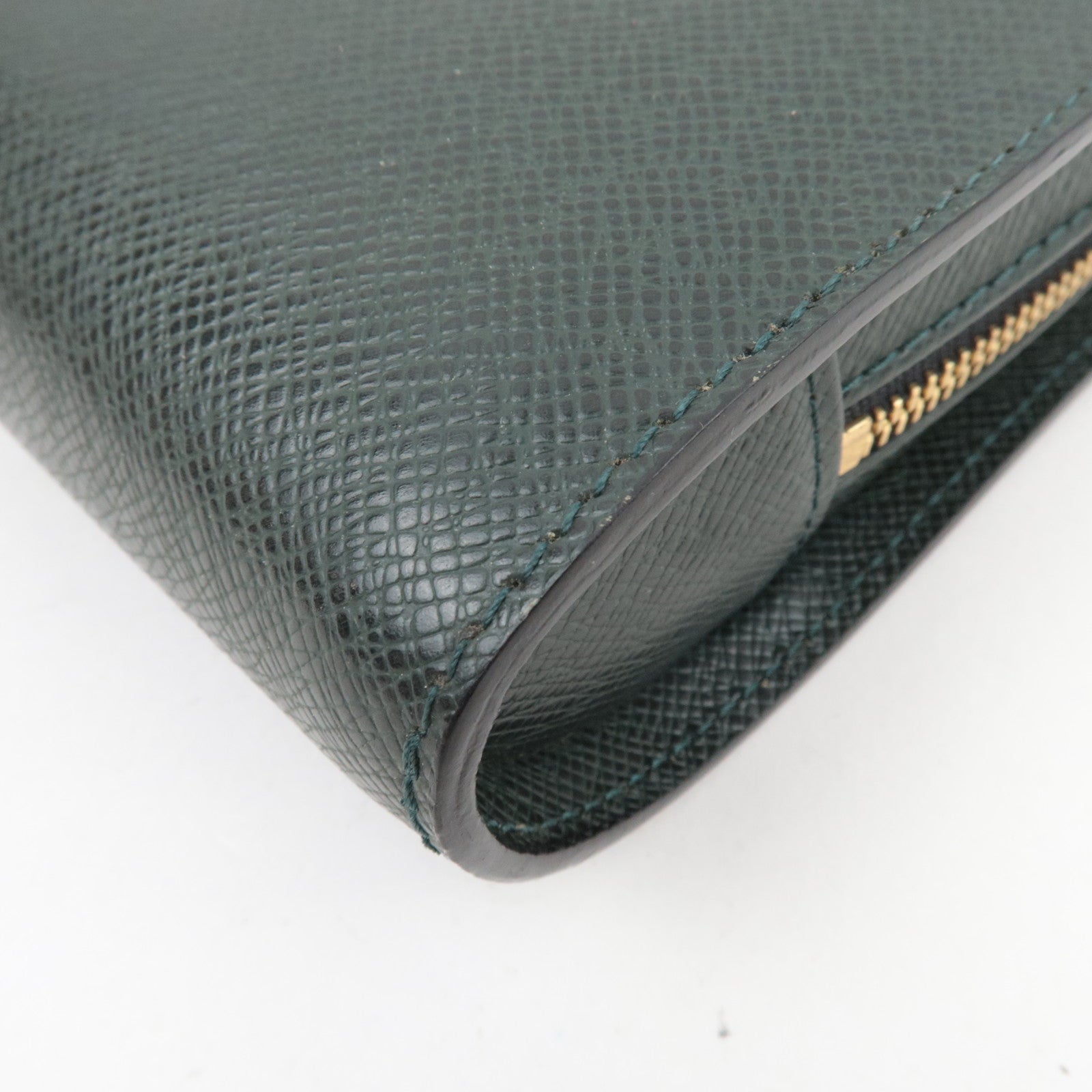 Louis Vuitton Taiga Baikal Clutch Bag Epicea M30184 VI0030