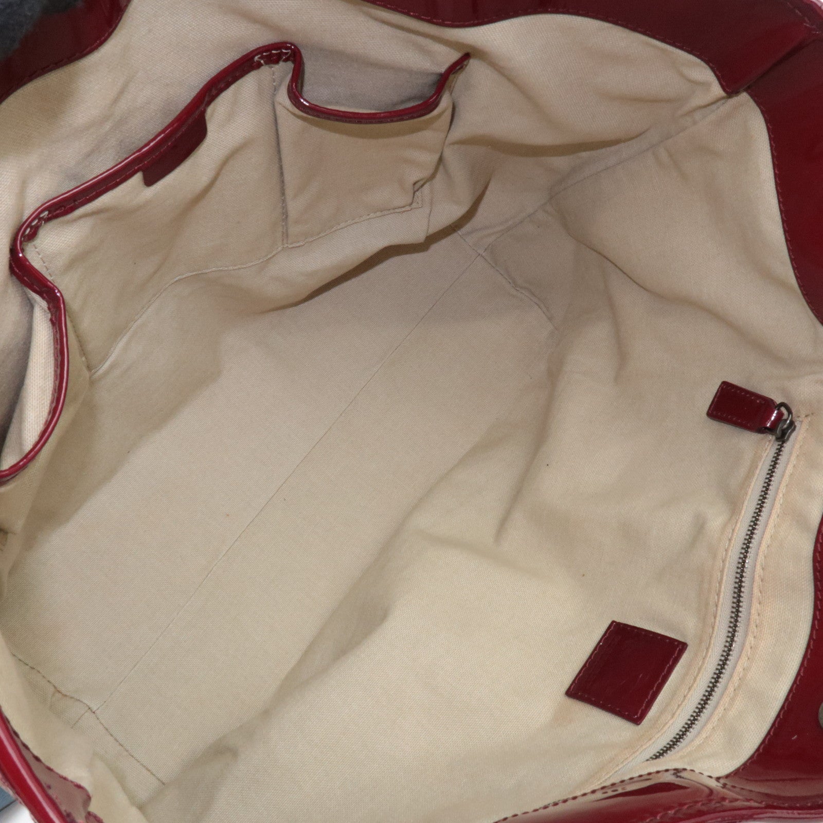 BURBERRY Heart Nova Plaid Tote Bag PVC Patnet Beige Bordeaux