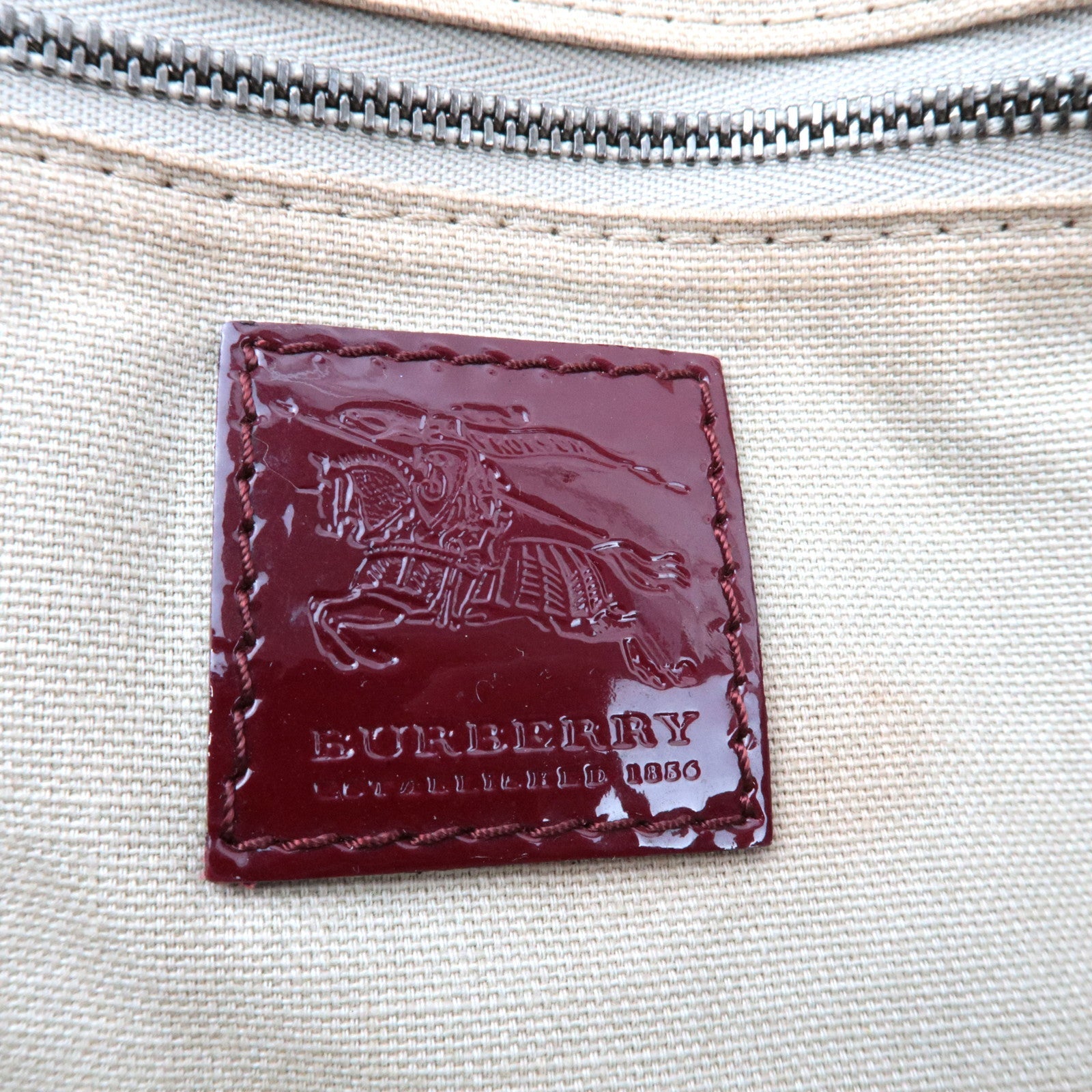 BURBERRY Heart Nova Plaid Tote Bag PVC Patnet Beige Bordeaux