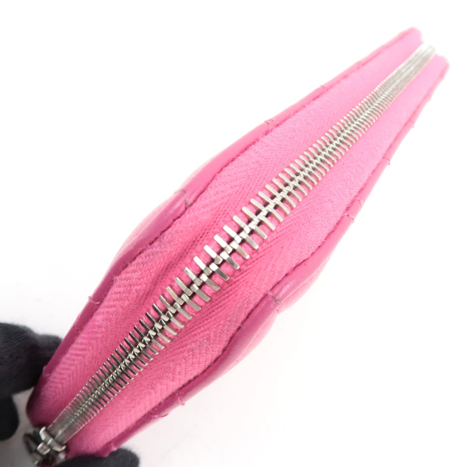 CHANEL Matelasse Round Zipper Long Wallet Lambskin Pink Silver HDW 21082652