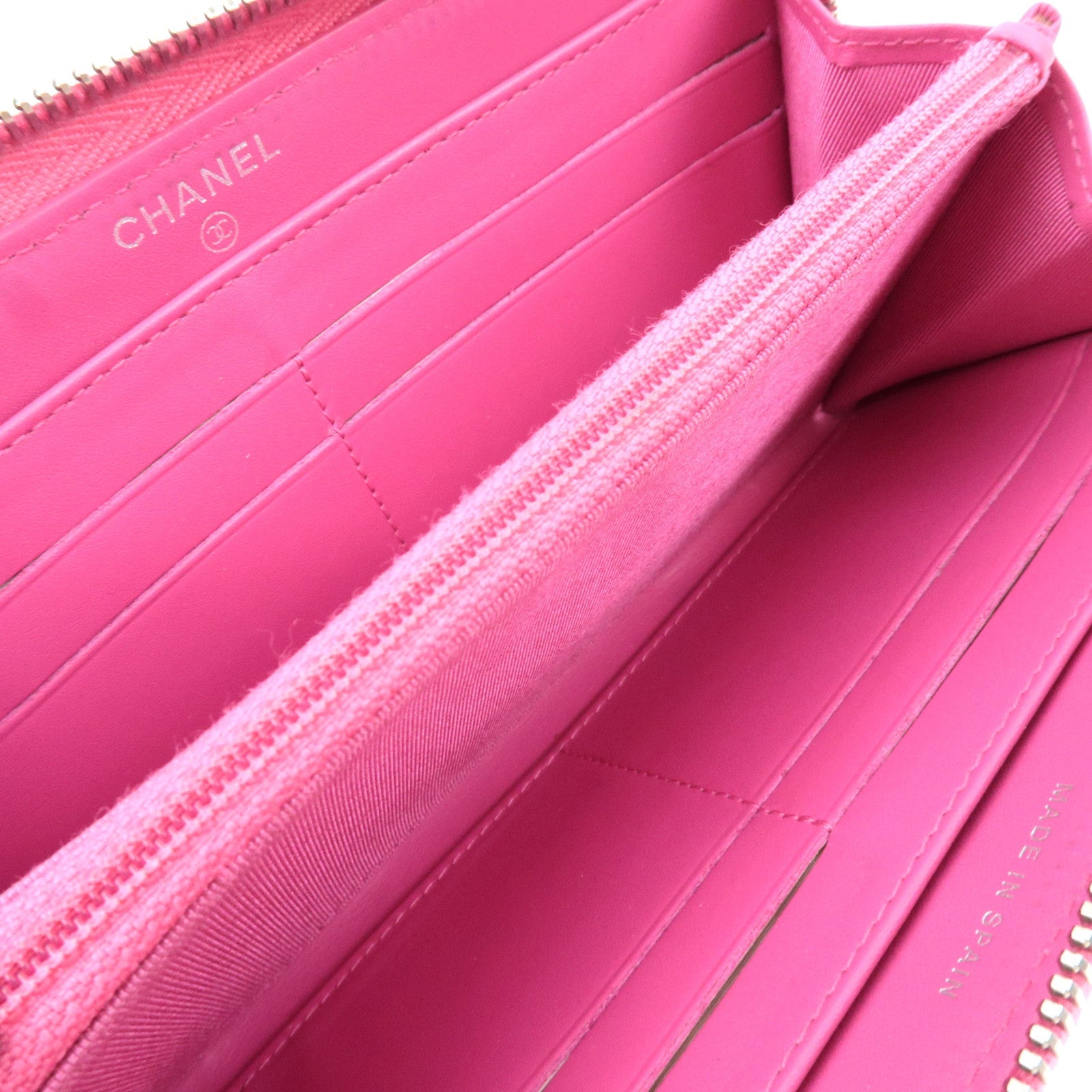 CHANEL Matelasse Round Zipper Long Wallet Caviarskin Pink Silver HDW 21084696