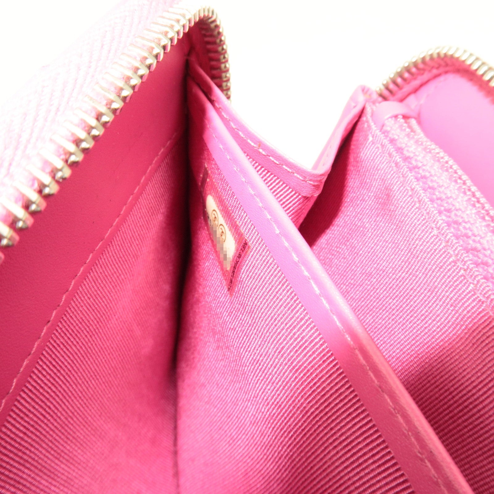 CHANEL Matelasse Round Zipper Long Wallet Caviarskin Pink Silver HDW 21084696