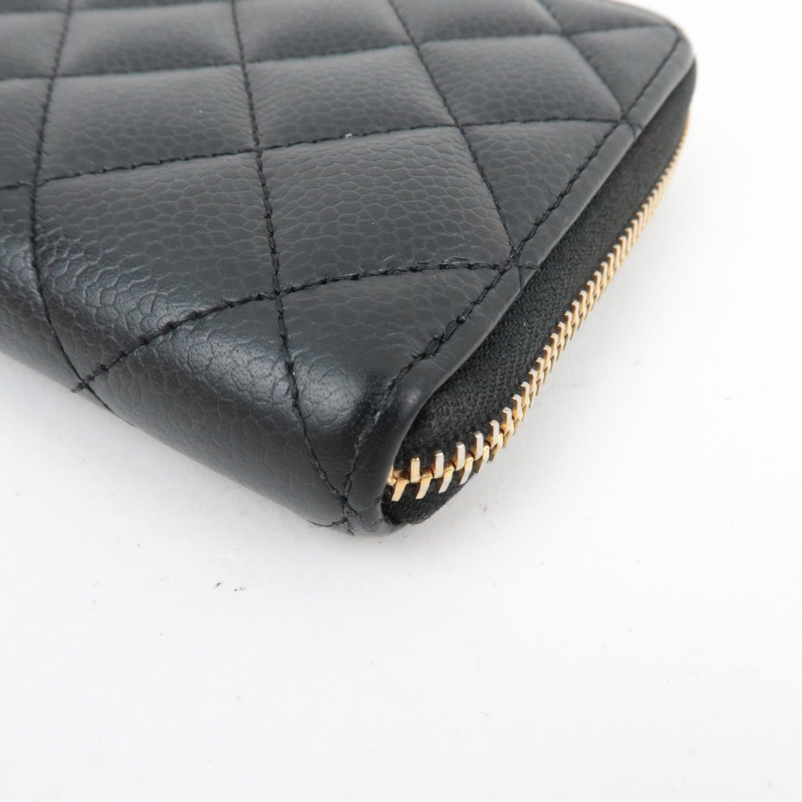 CHANEL Matelasse Round Zipper Long Wallet Caviarskin Black Gold HDW 24615727