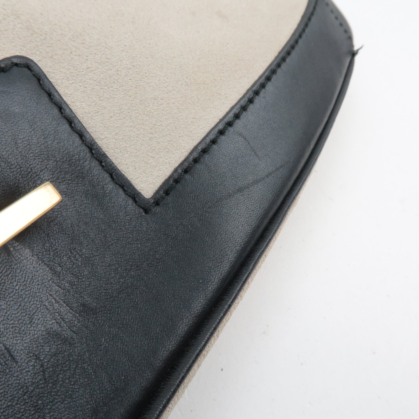 GUCCI Tiger Head Suede Leather Shoulder Bag Light Gray Black 001.4110.001013 *Dust bag