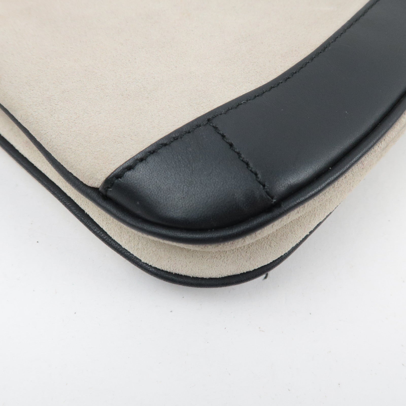 GUCCI Tiger Head Suede Leather Shoulder Bag Light Gray Black 001.4110.001013 *Dust bag