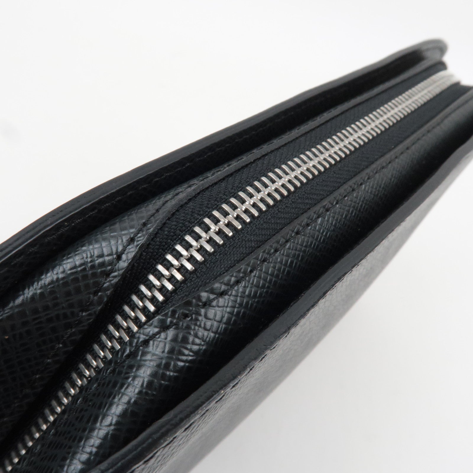 Louis Vuitton Taiga Baikal Clutch Bag Ardoise M30182 VI0065