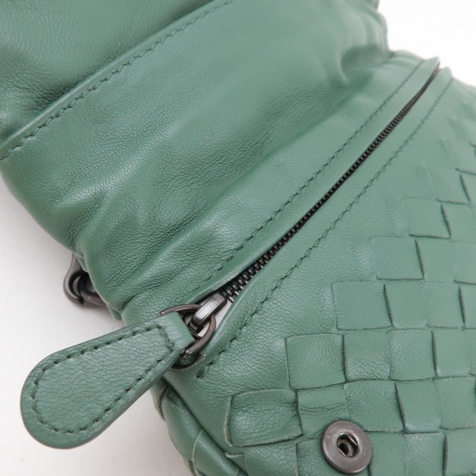 BOTTEGA VENETA Intrecciato Chain Shoulder Pouch Bag Leather Green *Chain strap