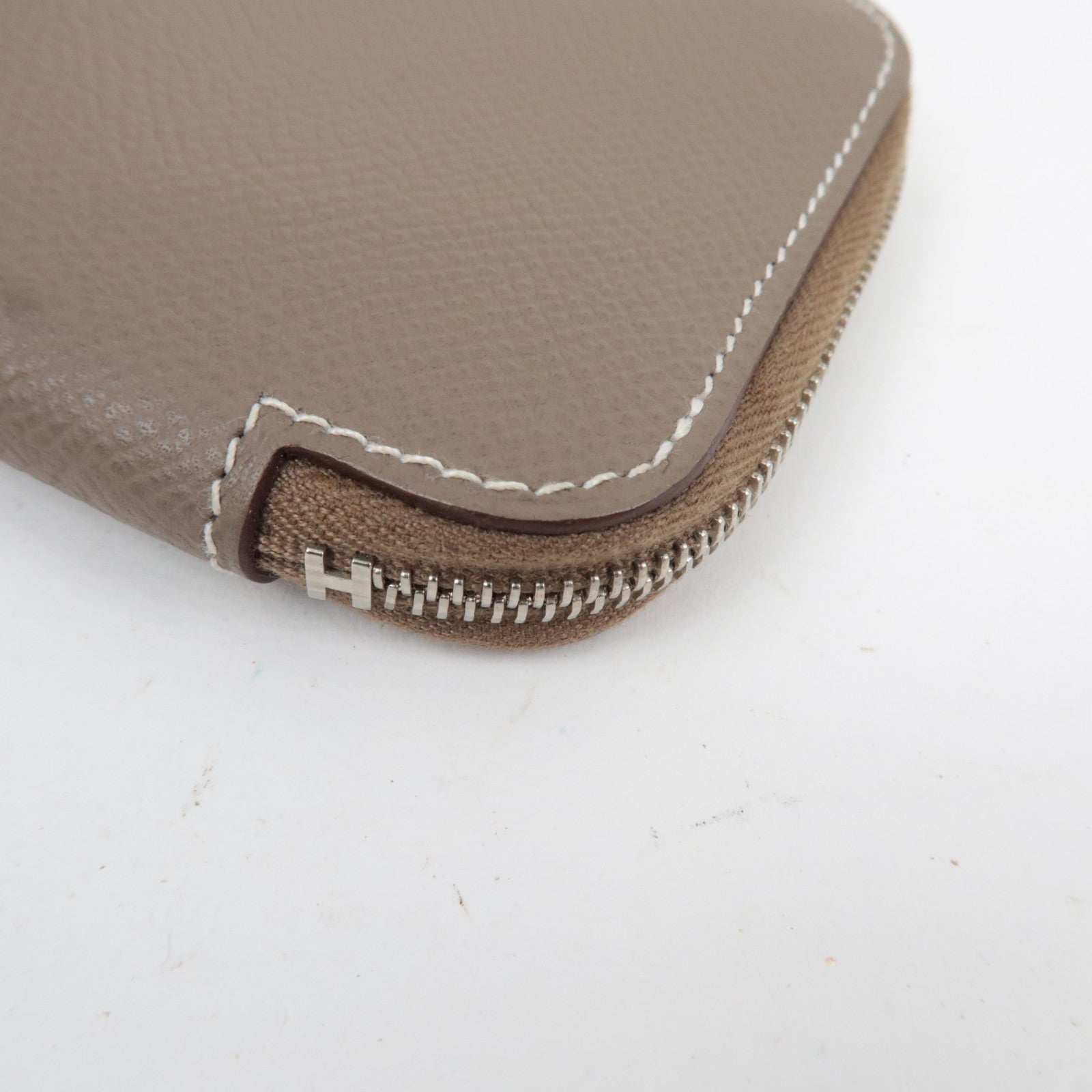 HERMES Azap Compact Mini Silkin Coin Case O Stamp (2011) Veau Epsom Etoupe Silver HDW *Box