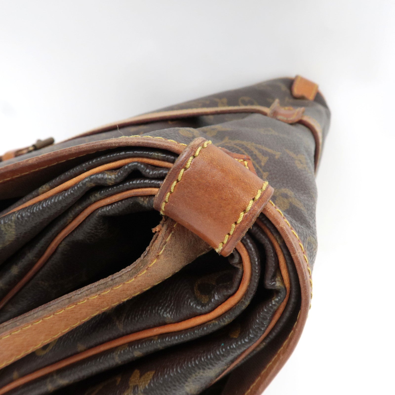 Louis Vuitton Monogram Saumur 35 Shoulder Bag M42254 8906VI