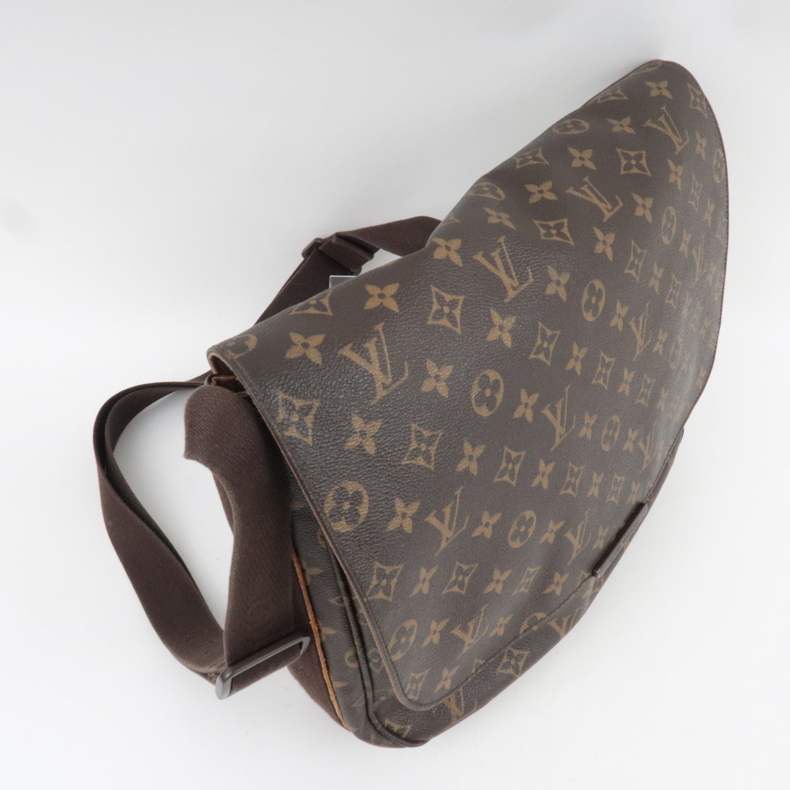 Louis Vuitton Monogram Messenger Beaubourg MM Shoulder Bag M97038 CA3009