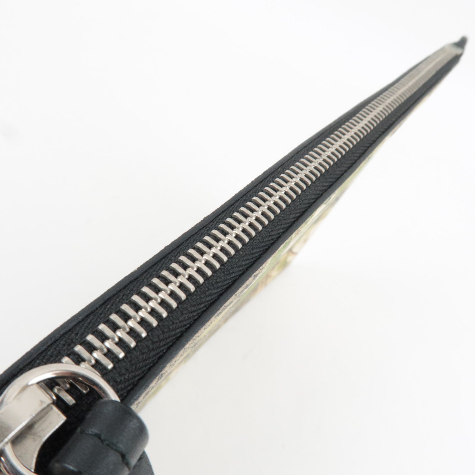 GUCCI GG Blooms Clutch Bag GG Supreme Beige Green 411691