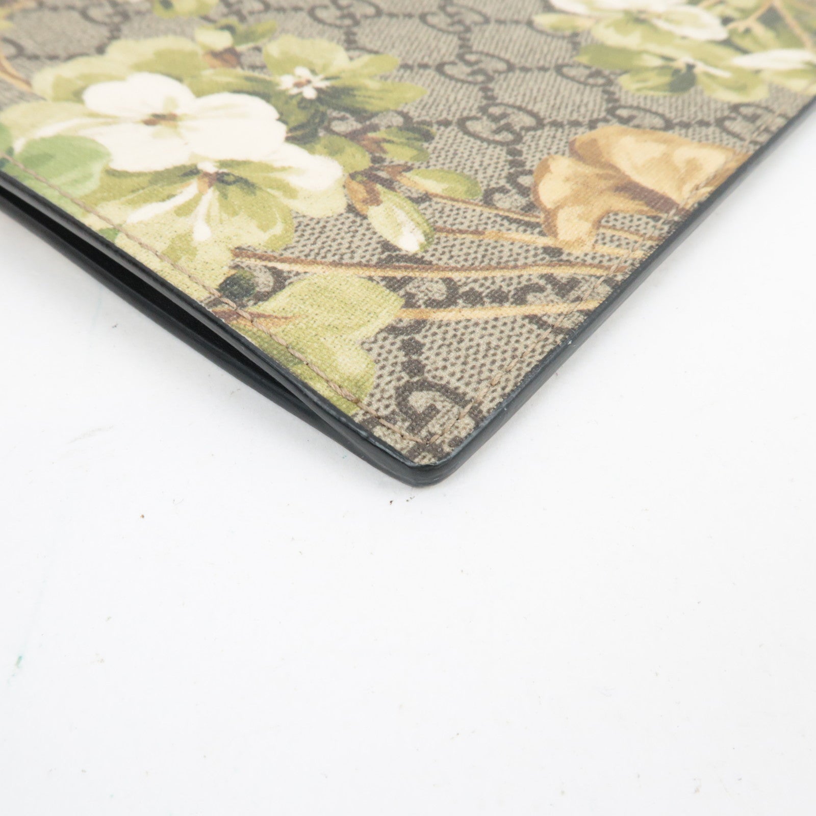 GUCCI GG Blooms Clutch Bag GG Supreme Beige Green 411691