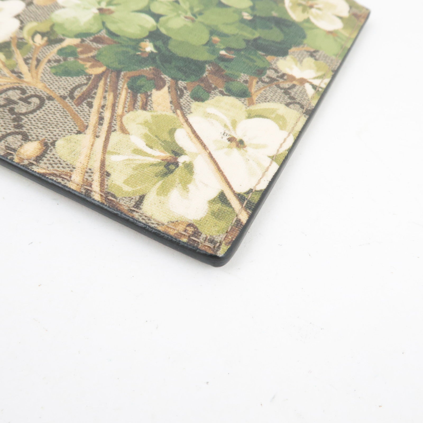 GUCCI GG Blooms Clutch Bag GG Supreme Beige Green 411691