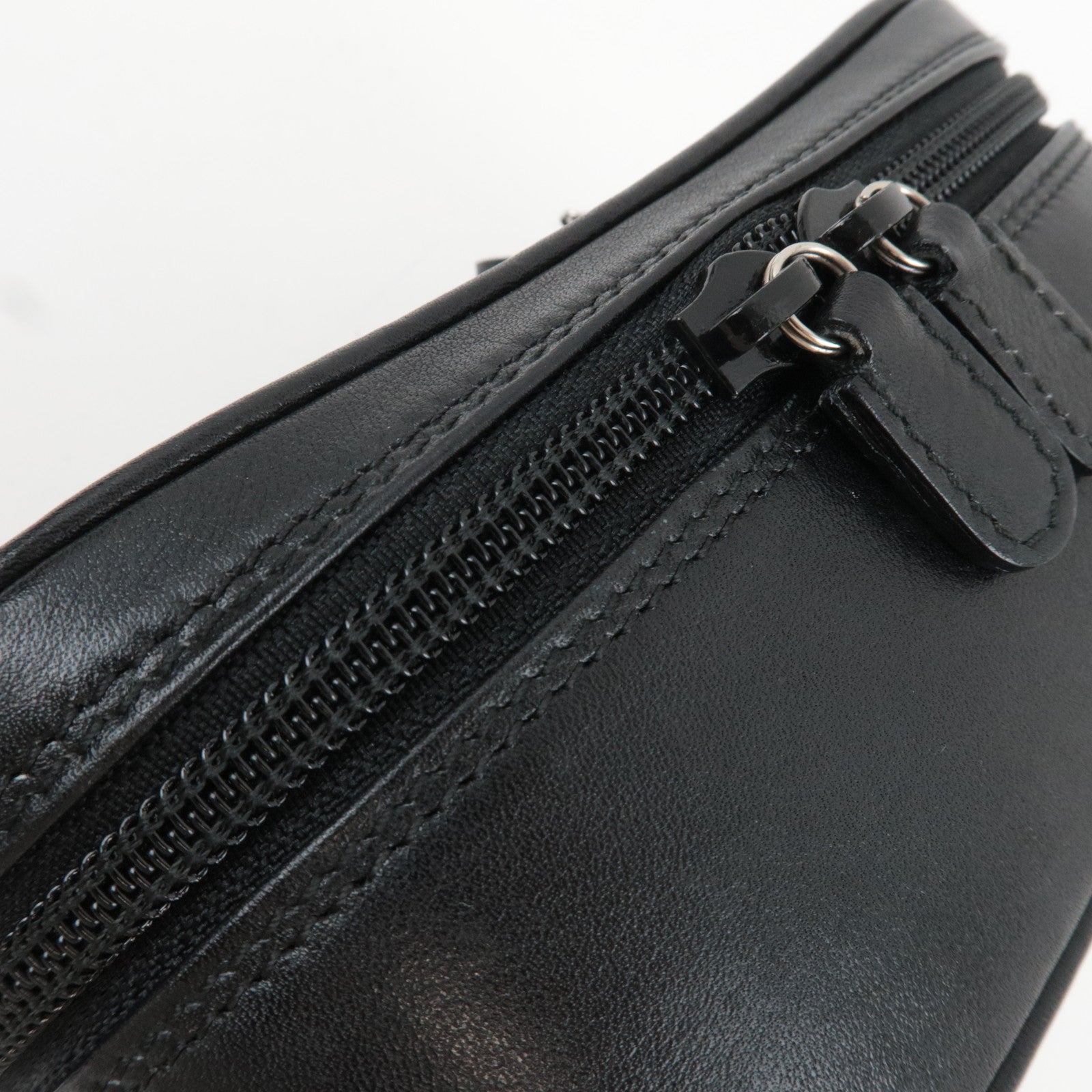 GUCCI Horsebit Leather Vanity Bag Black 032.1956.0 141 *Box