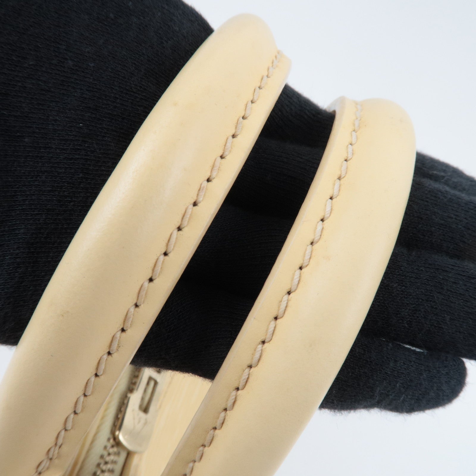 Louis Vuitton Epi Alma Handbag Vanilla M5214A AR1010