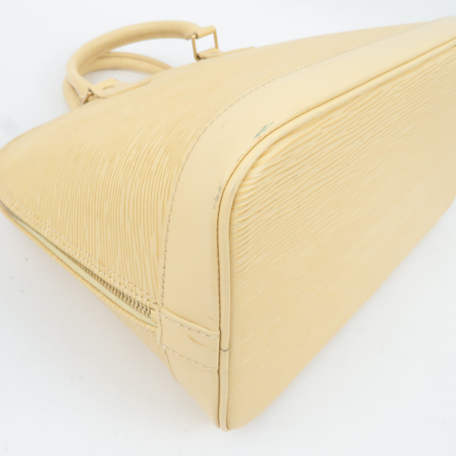 Louis Vuitton Epi Alma Handbag Vanilla M5214A AR1010