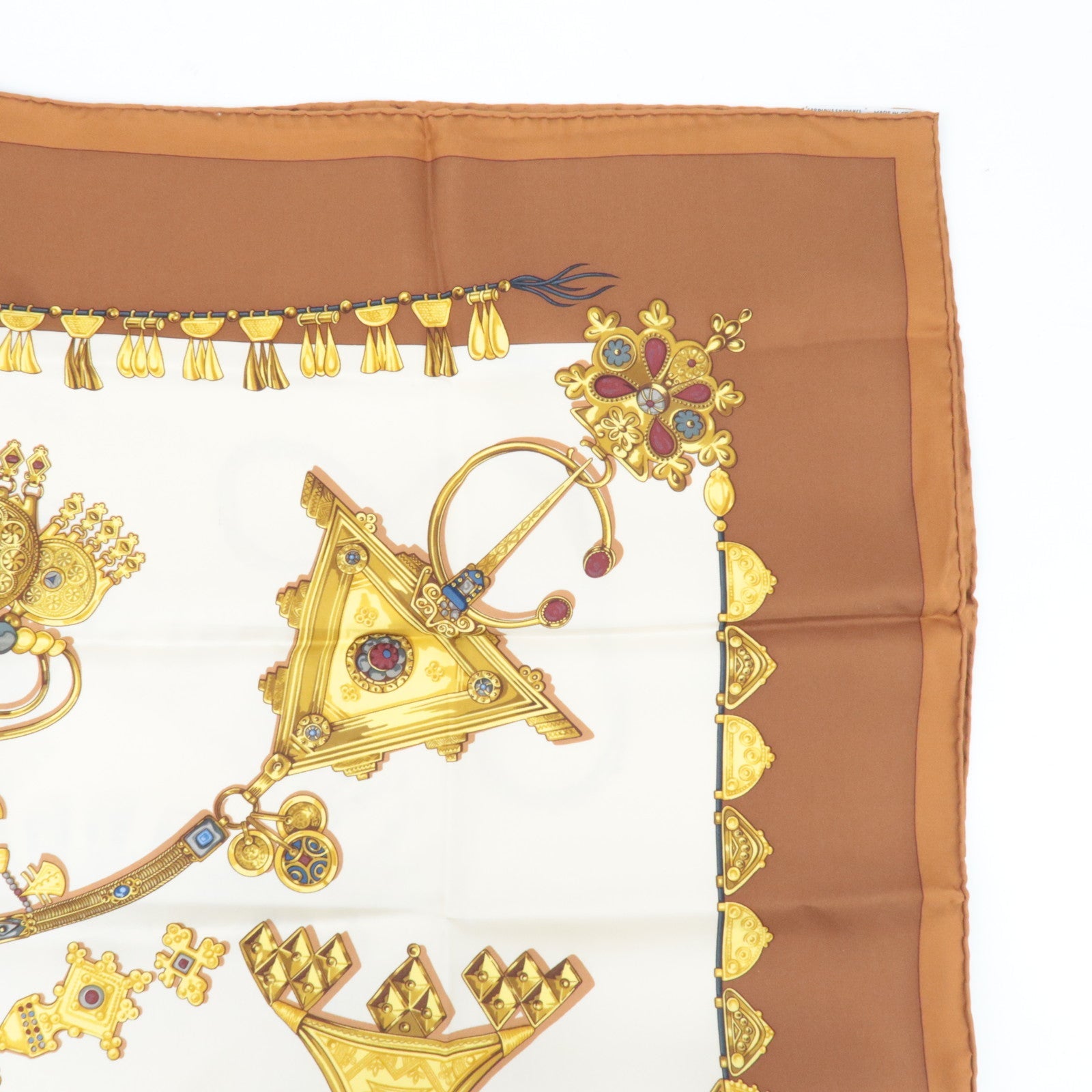 HERMES Carre 90 Scarf PARURES DES SABLES 100% Silk Ivory Brown