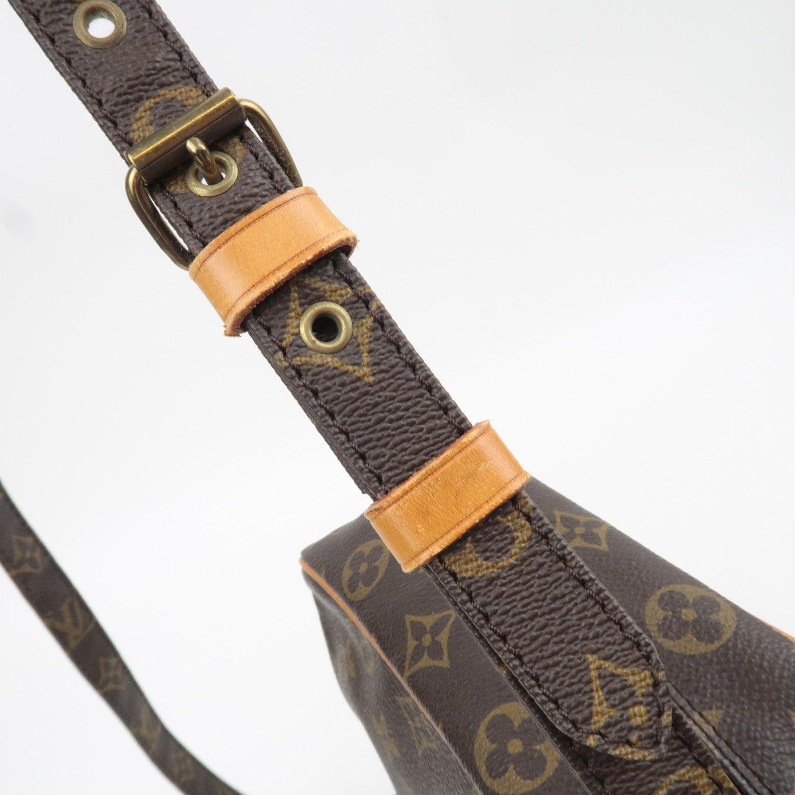 Louis Vuitton Monogram Danube MM Shoulder Bag M45264 8912SL