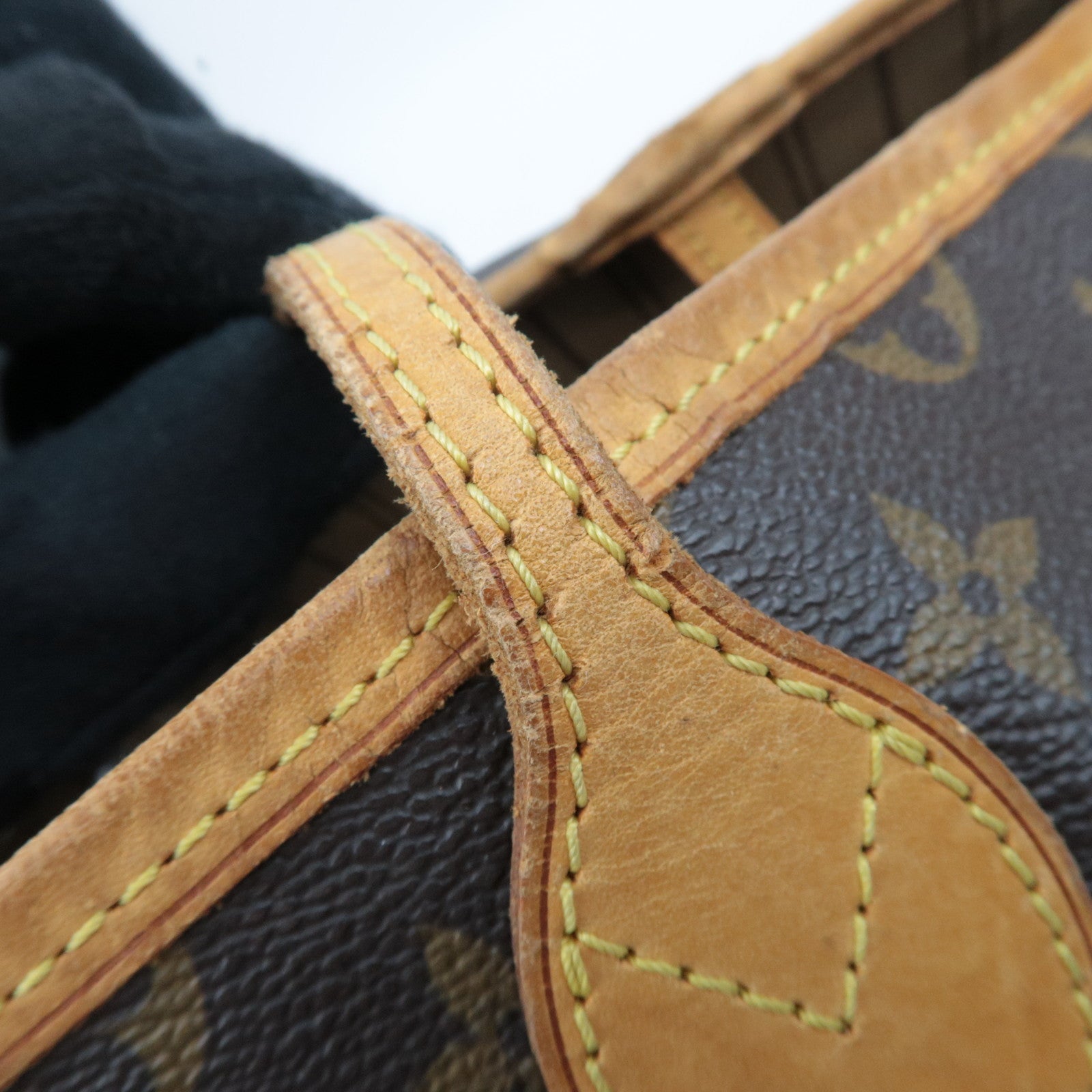 Louis Vuitton Monogram Neverfull GM Tote Bag M40157 FL2057