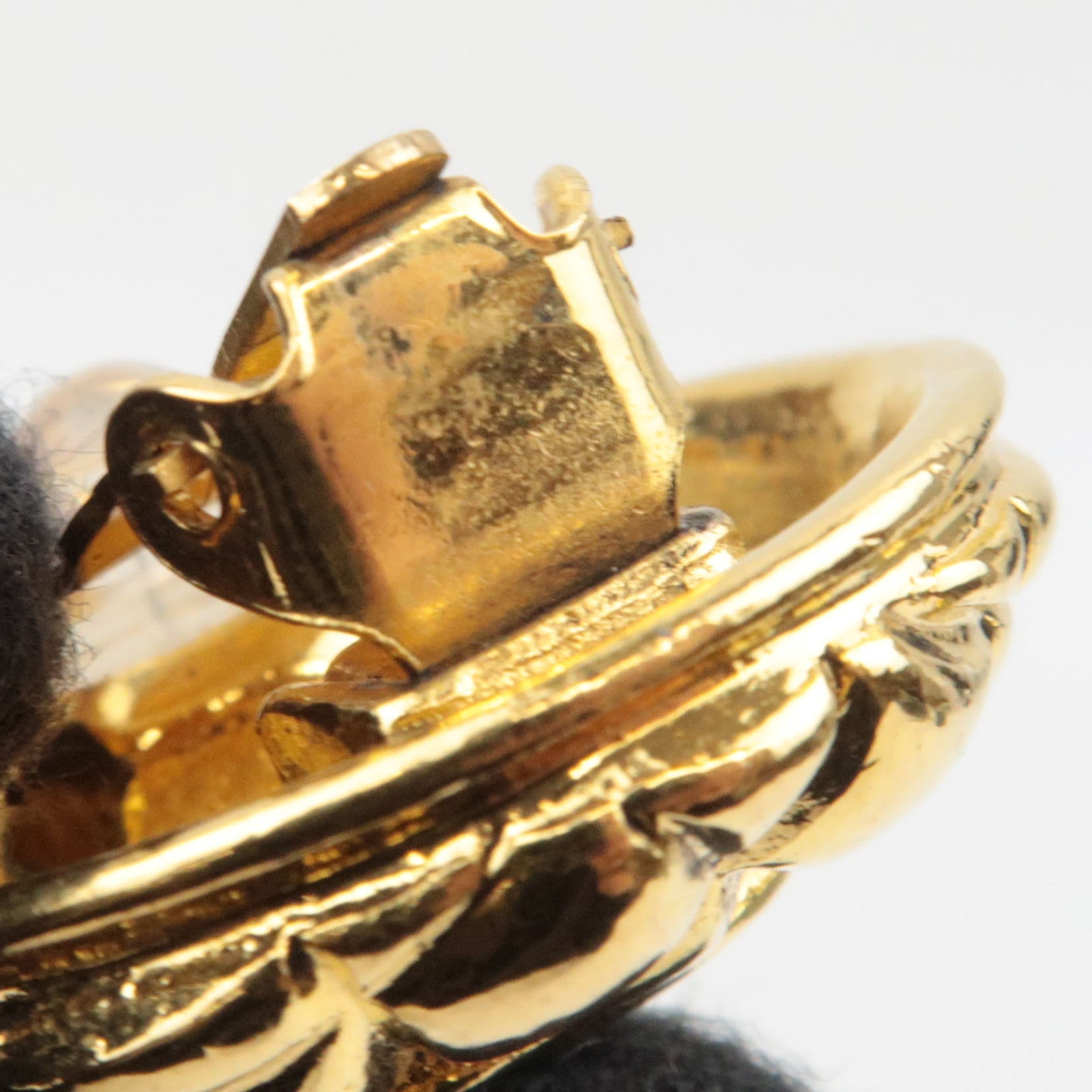 CHANEL Matelasse Coco Mark Vintage Earrings 25 Gold Metal *Box