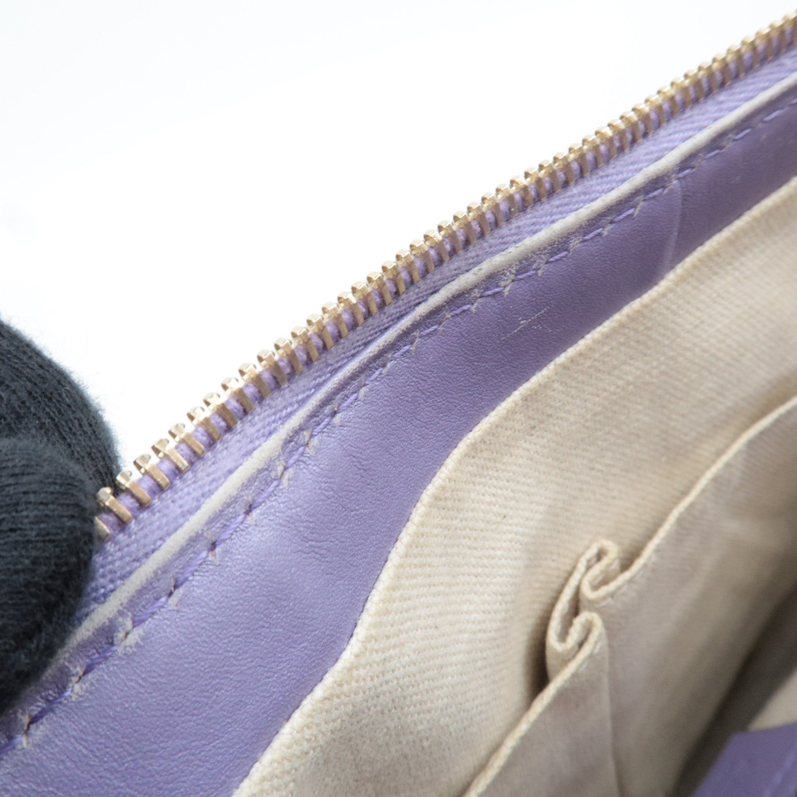 GUCCI Lovely GG Canvas Leather Shoulder Bag Beige Purple 257072