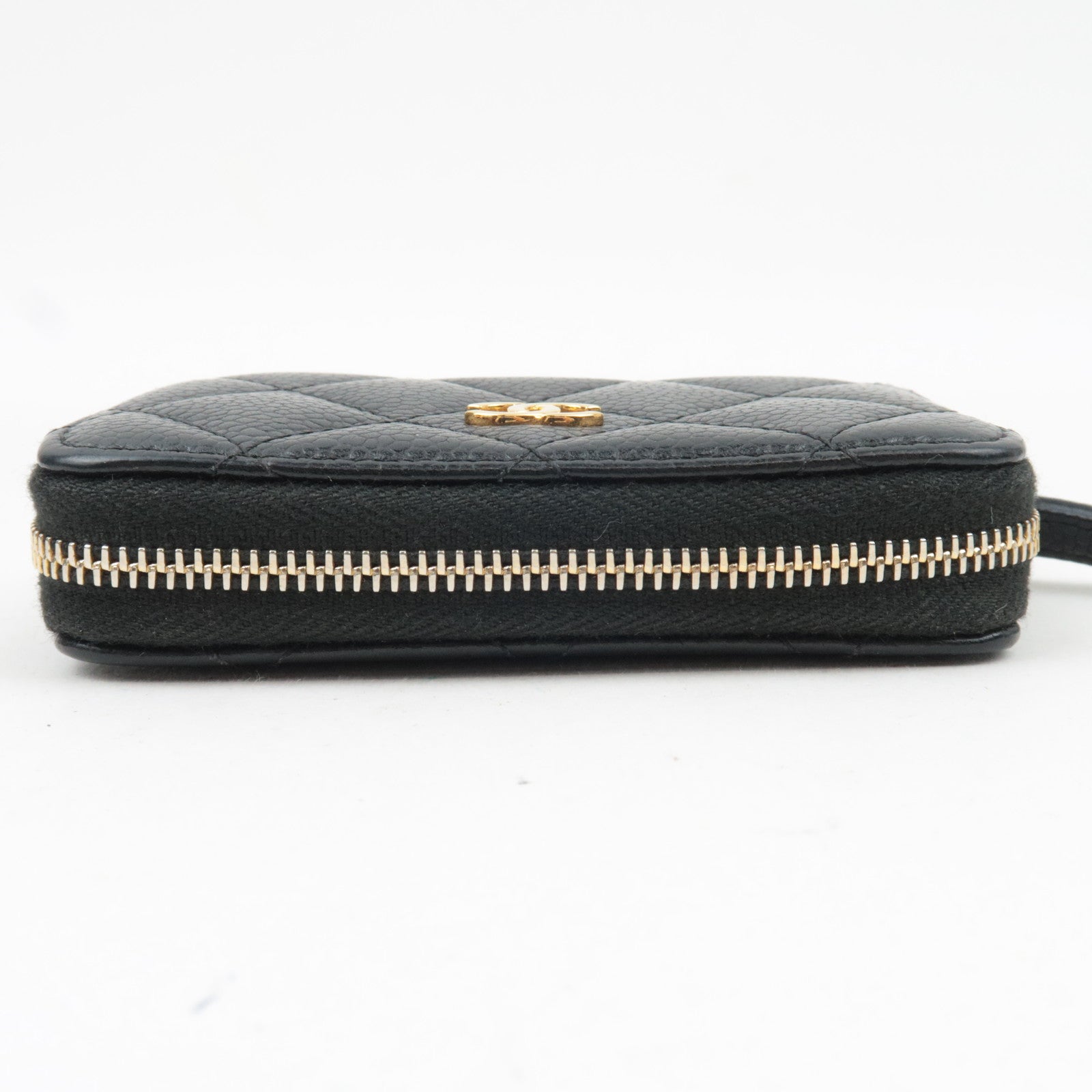 CHANEL Matelasse Round Zipper Coin Case Caviarskin Black Gold HDW 23742532 *G card