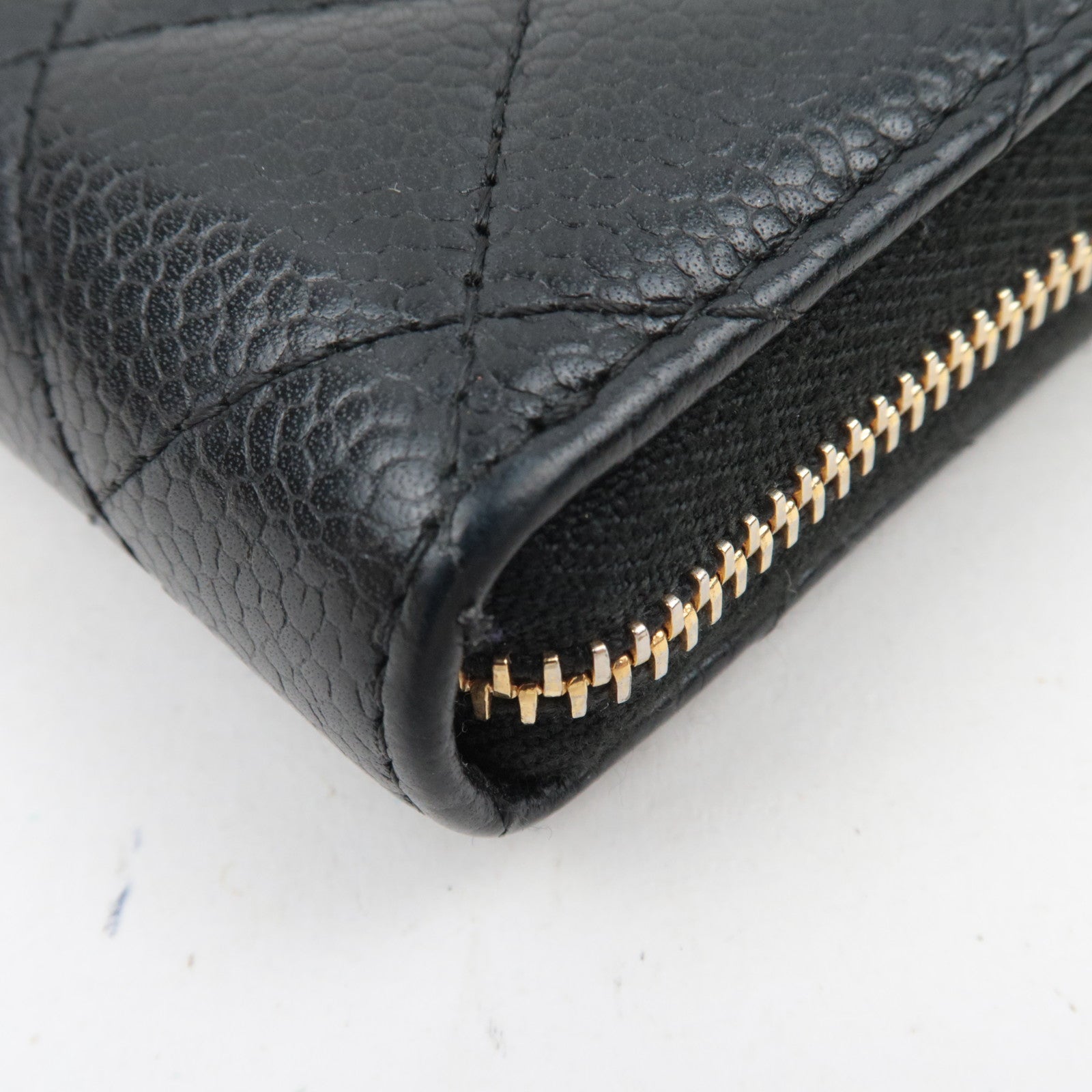 CHANEL Matelasse Round Zipper Coin Case Caviarskin Black Gold HDW 23742532 *G card