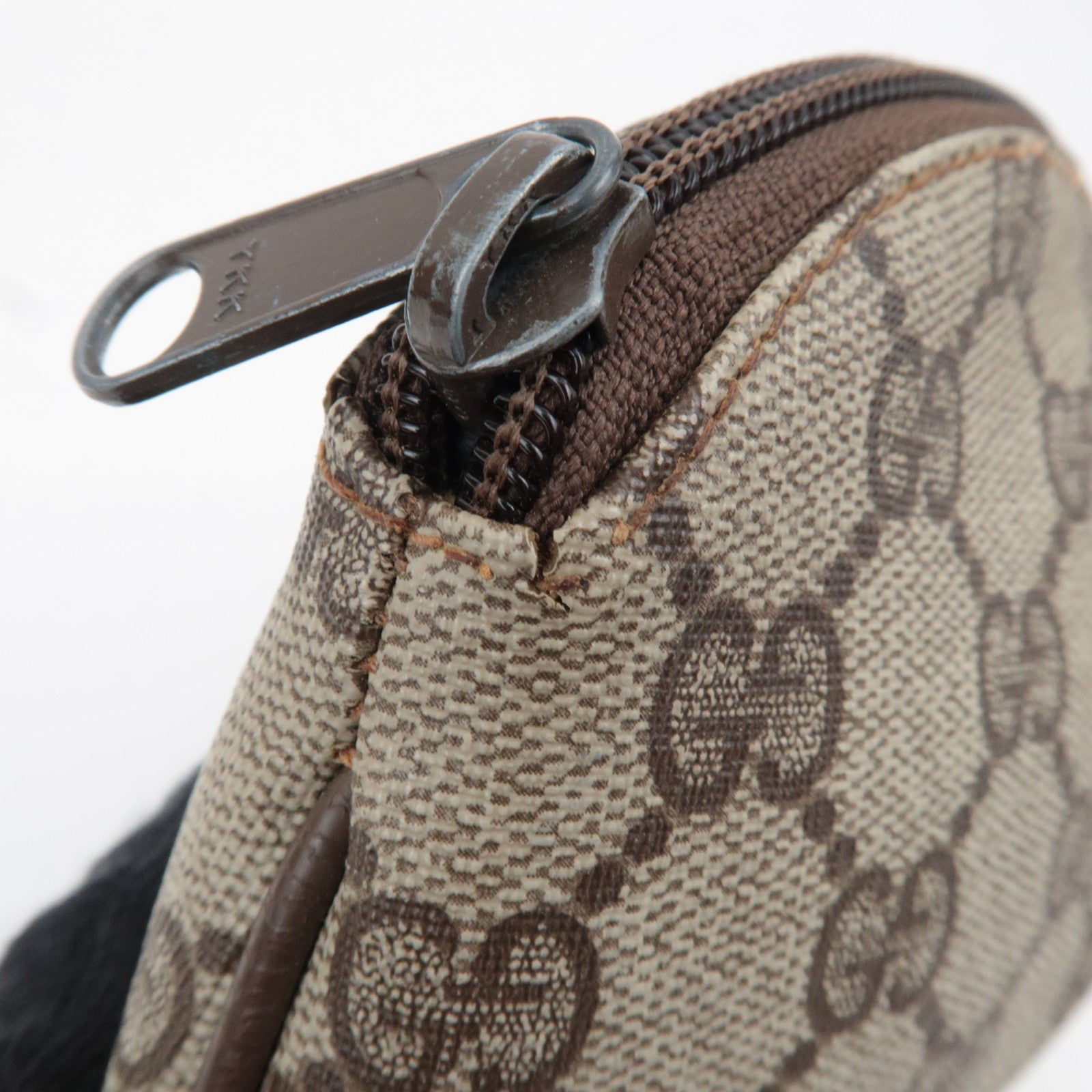 GUCCI Small Pouch GG Plus Leather Beige Brown 89.01.017