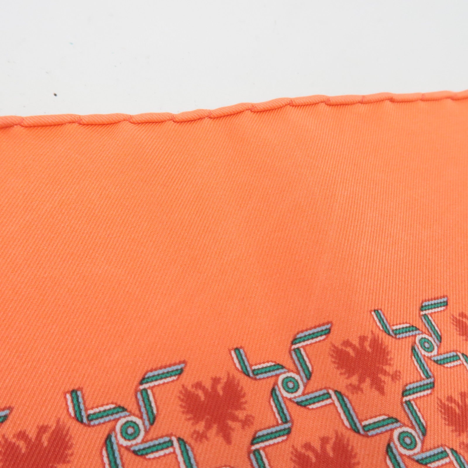 HERMES Petit Carre Carre 40 Scarf 100% Silk Pink