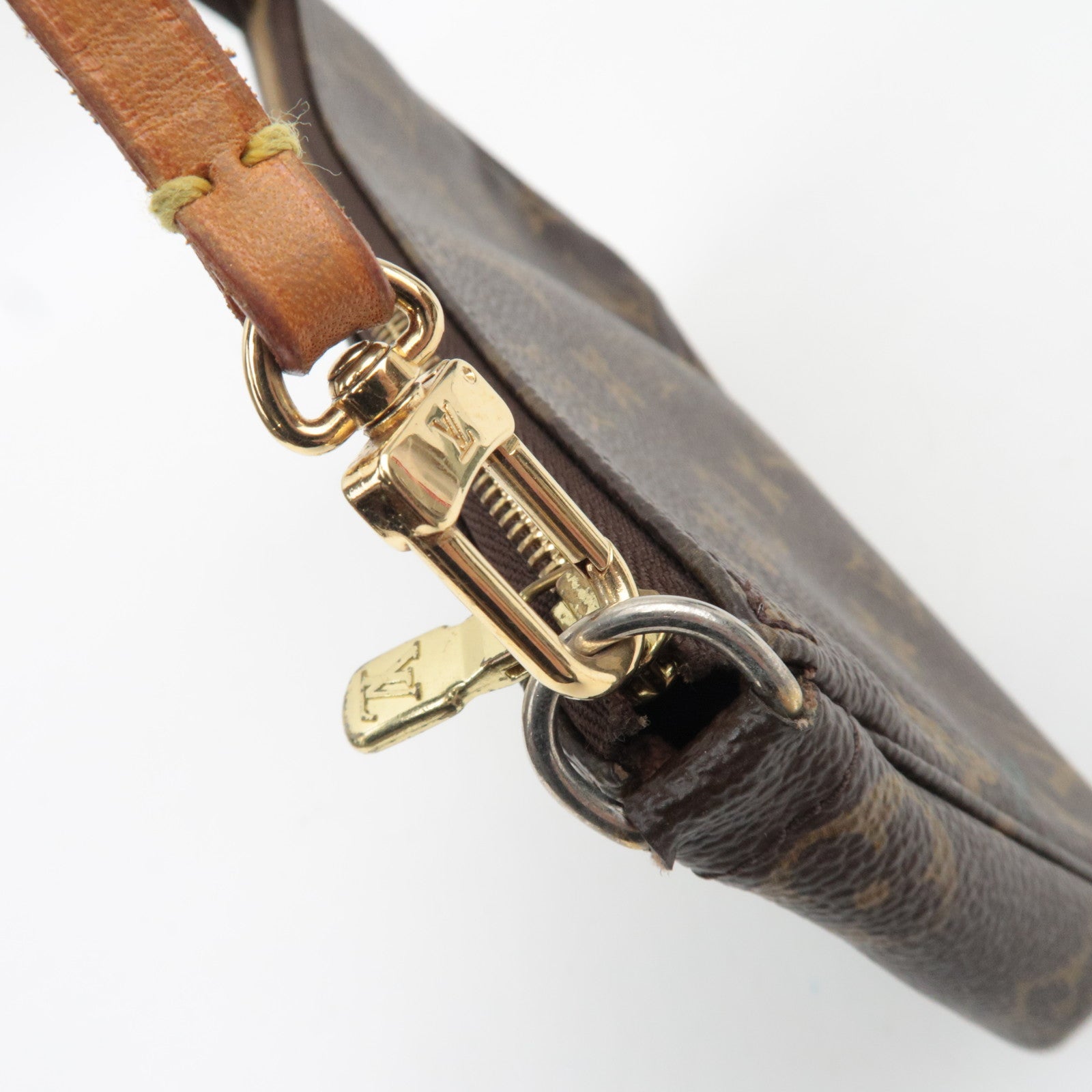 Louis Vuitton Monogram Pochette Accessoires Handbag M51980 CA1057