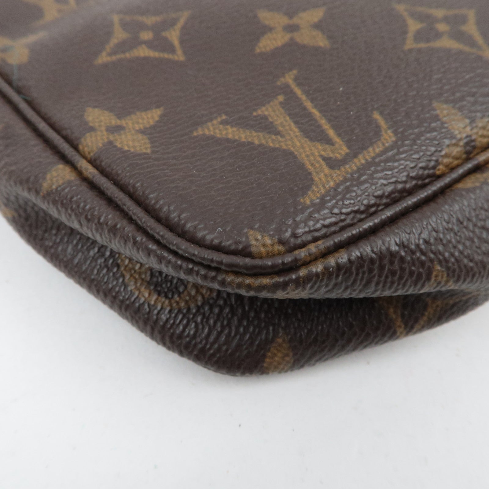 Louis Vuitton Monogram Pochette Accessoires Handbag M51980 CA1057