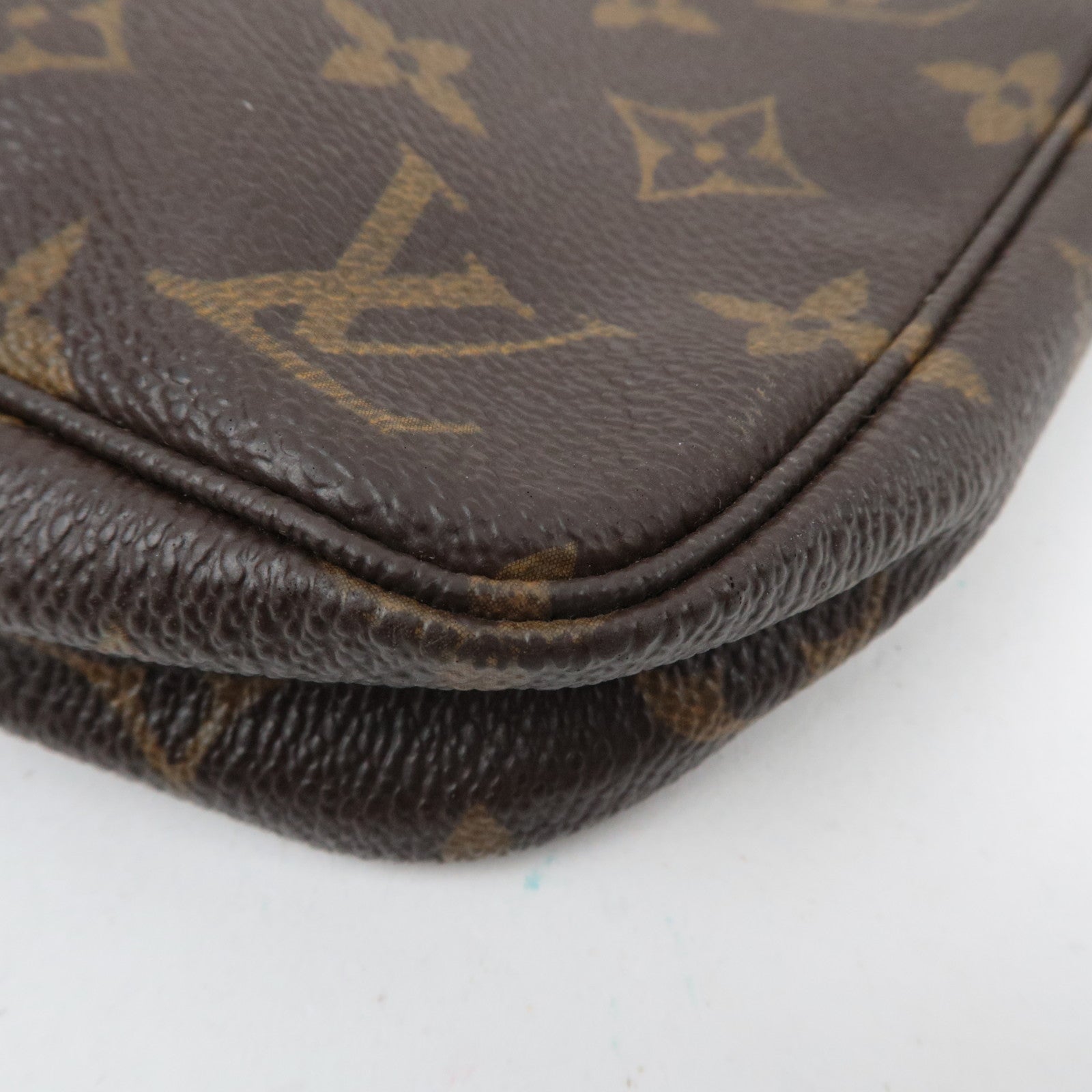 Louis Vuitton Monogram Pochette Accessoires Handbag M51980 CA1057