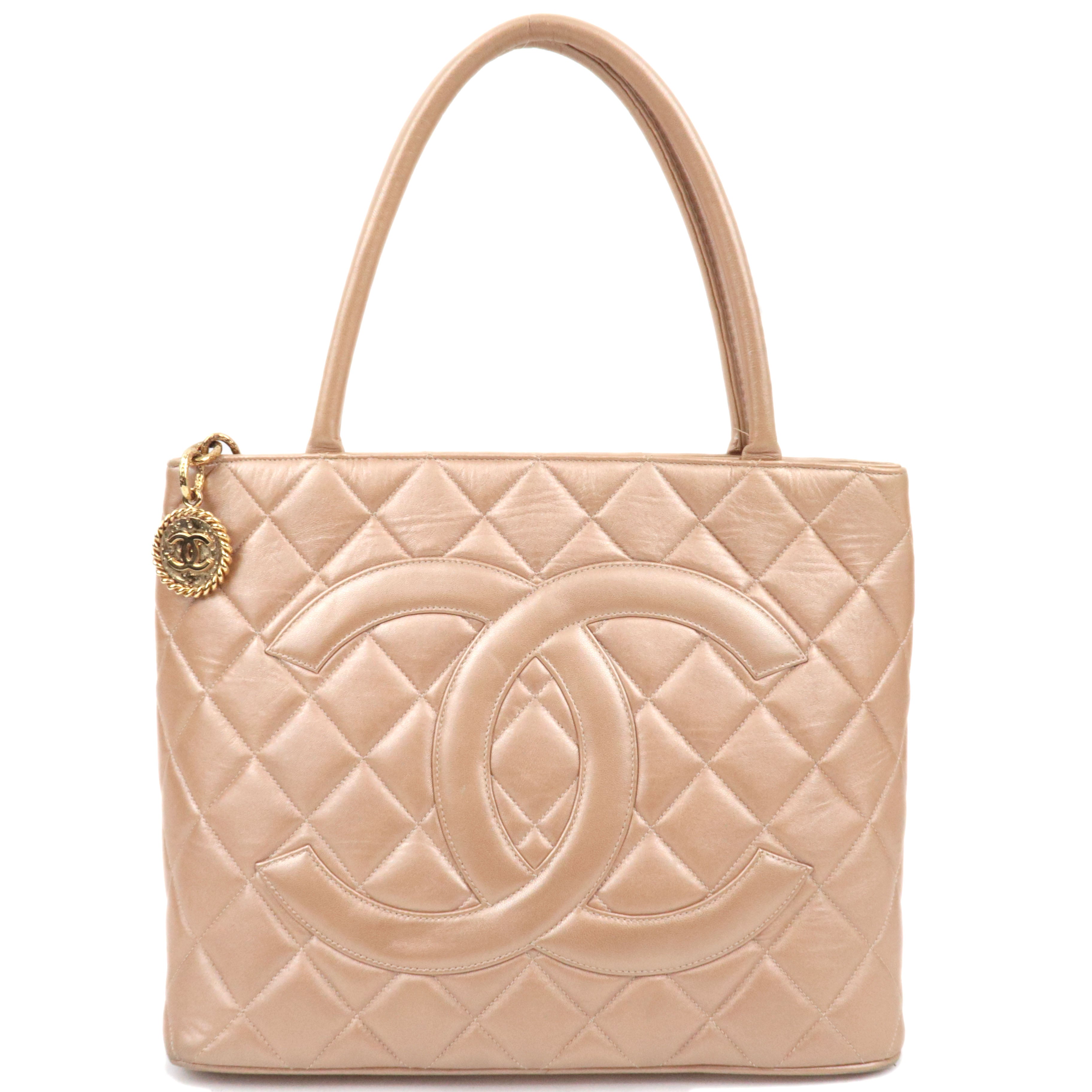 CHANEL Coco Mark Medallion Tote Bag Lambskin Champagne A01804 7505327 *G card, Dust bag83914