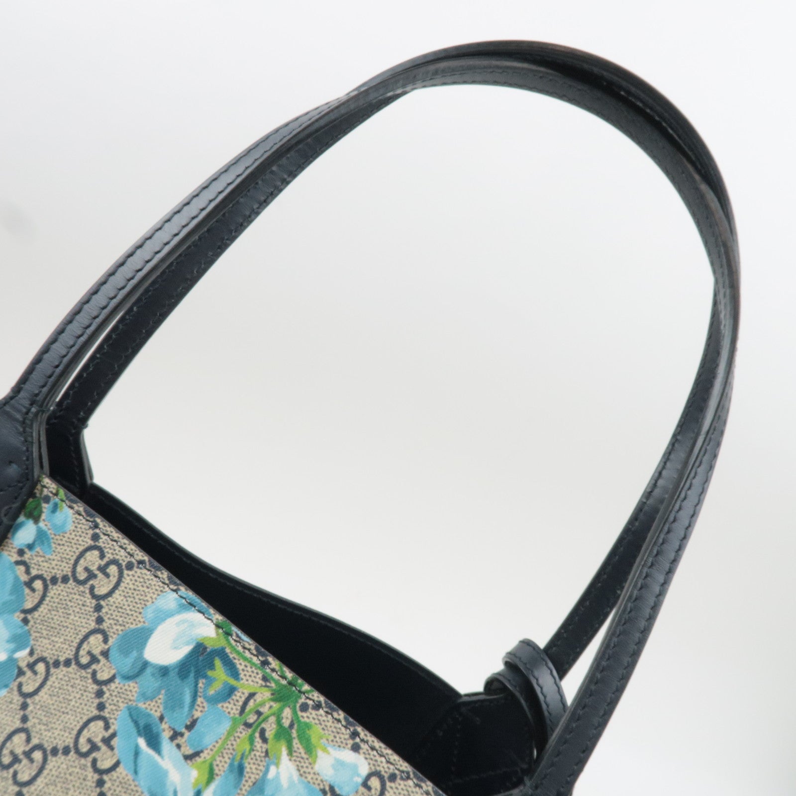 GUCCI GG Blooms GG Supreme Leather Reversible Tote Bag Beige Blue 546317 *Name tag