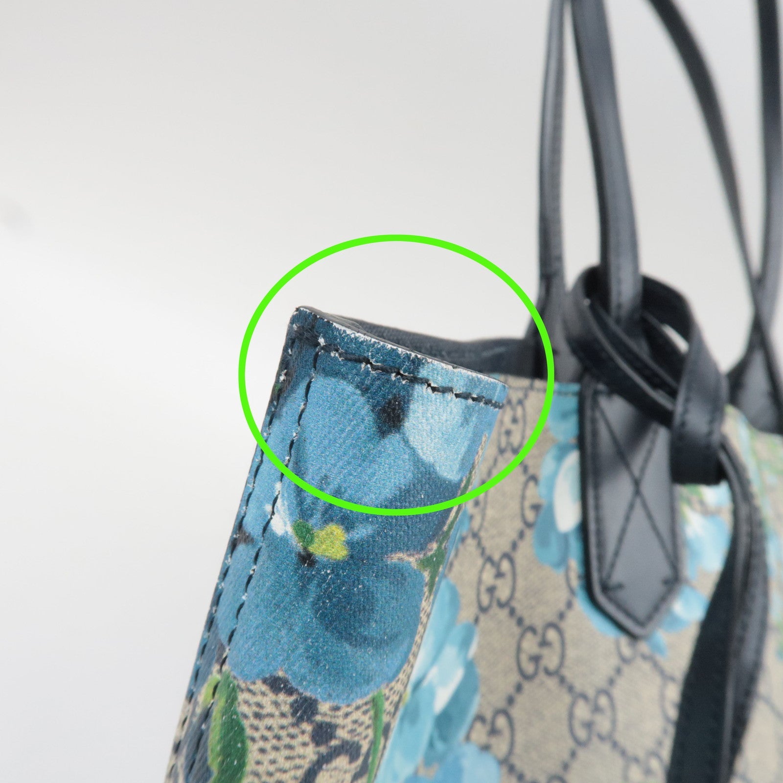 GUCCI GG Blooms GG Supreme Leather Reversible Tote Bag Beige Blue 546317 *Name tag
