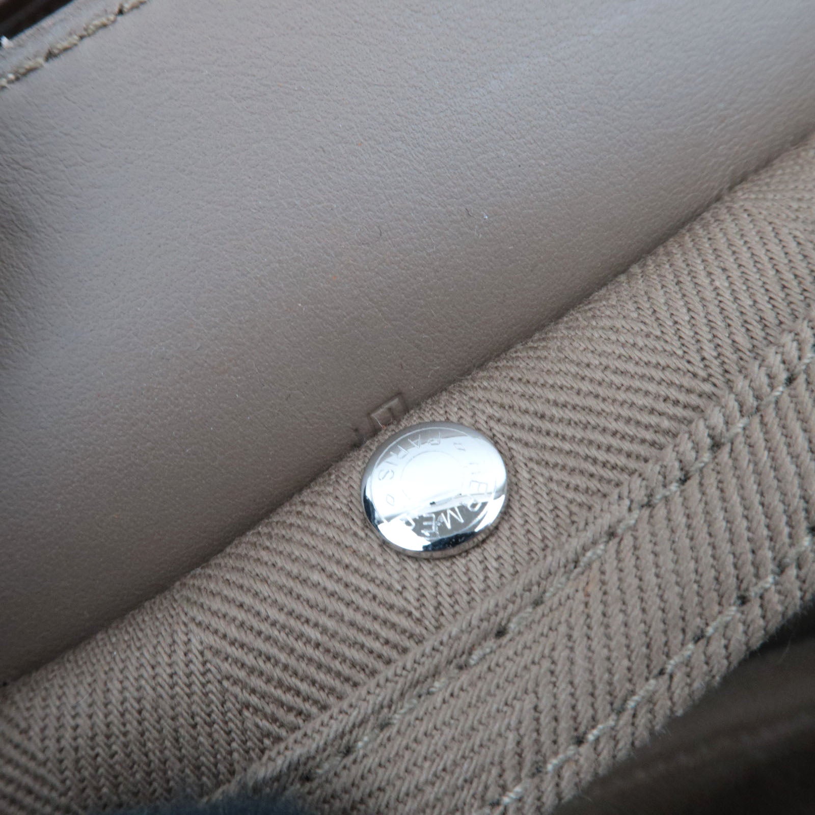 HERMES Valparaiso Long PM Toile Chevron Leather Handbag □J Stamp (2006) Etoupe *Dust bag, Pouch