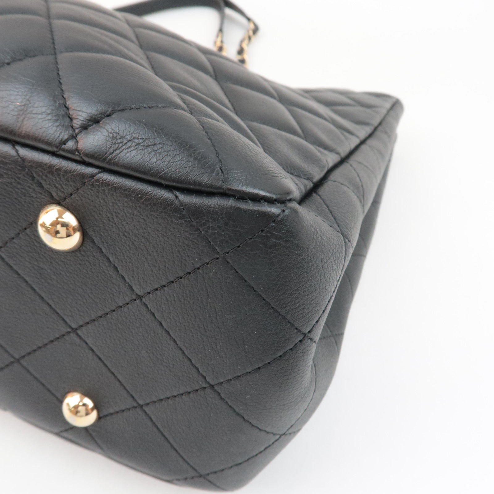 CHANEL Matelasse Chain Tote Bag Lambskin Black Gold HDW 23414323 *Dust bag, G card