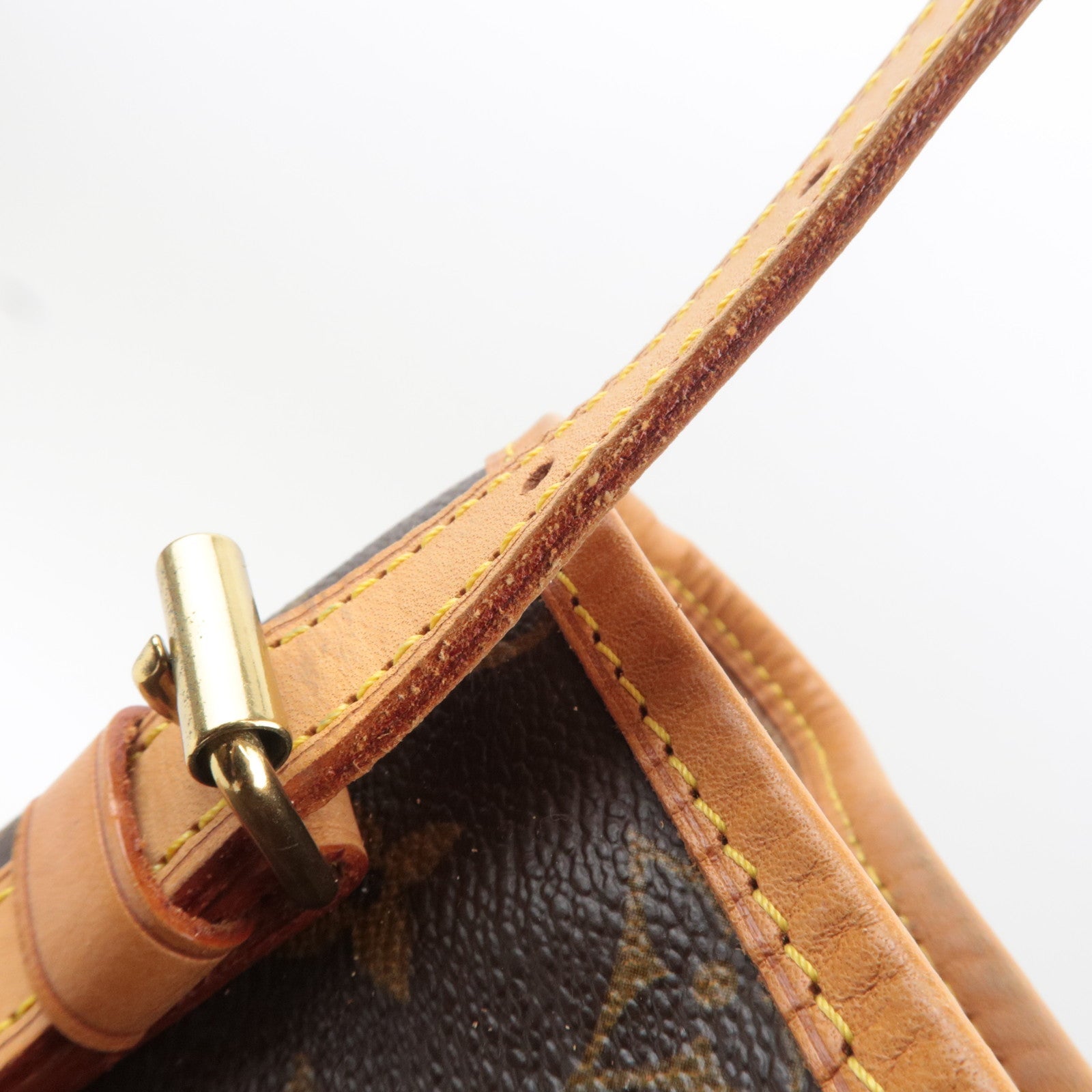 Louis Vuitton Monogram Bucket GM Shoulder Bag M42236 AR0947 *Pouch