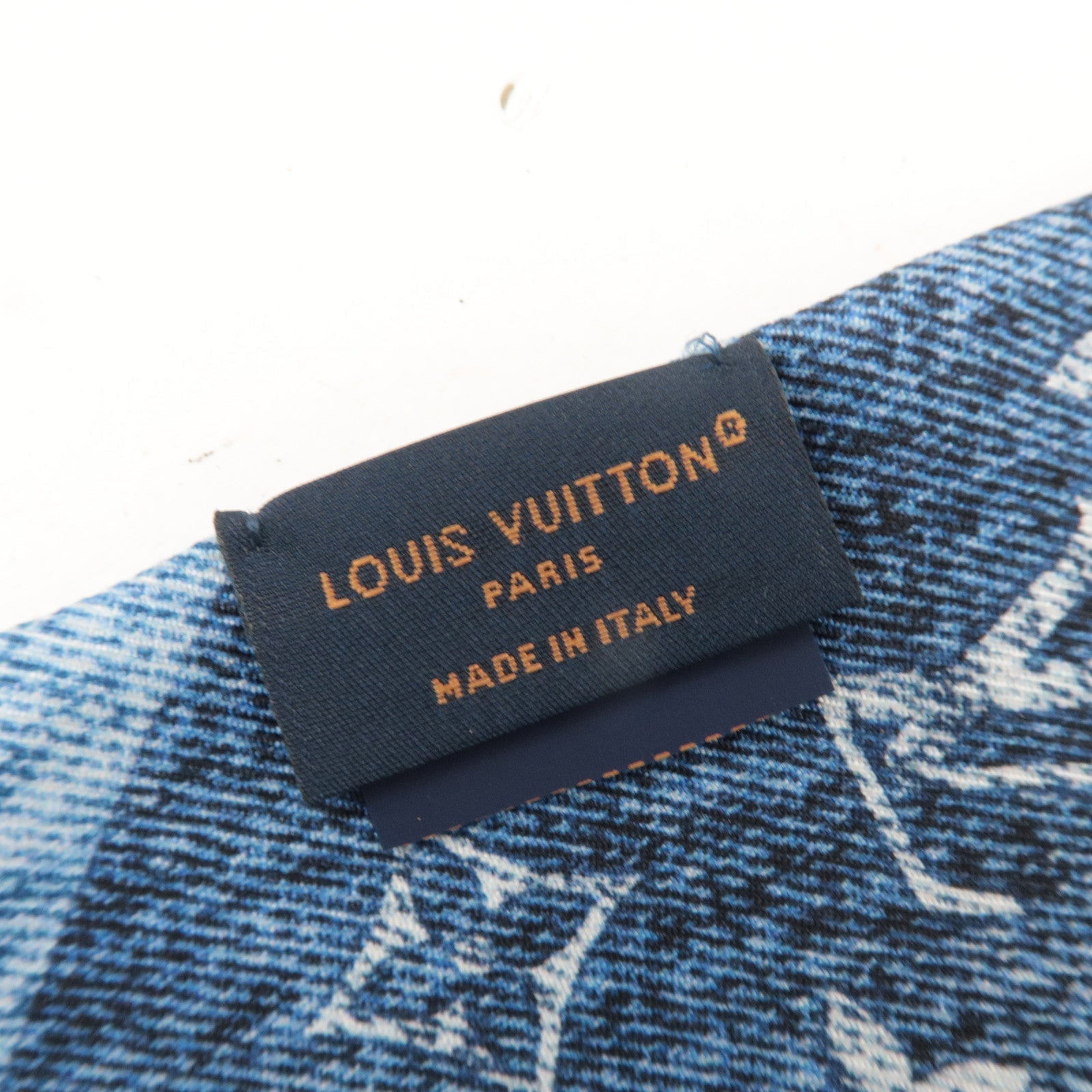 Louis Vuitton Bandeau BB Monogram Infinity Scarf 100% Silk Denim Blue M94989 OS0275 *Box